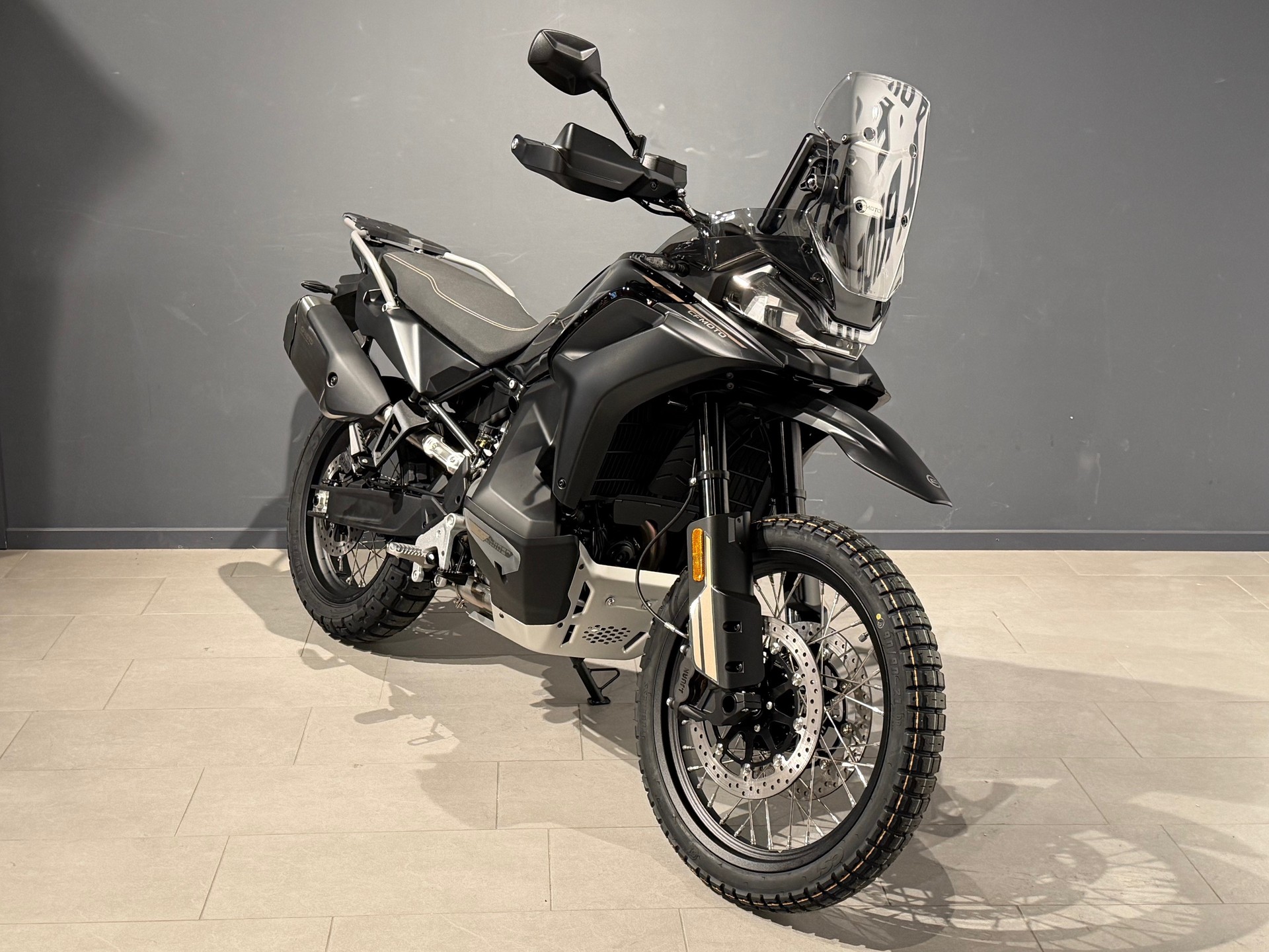 CF MOTO 800MT-X-showroom-element-1