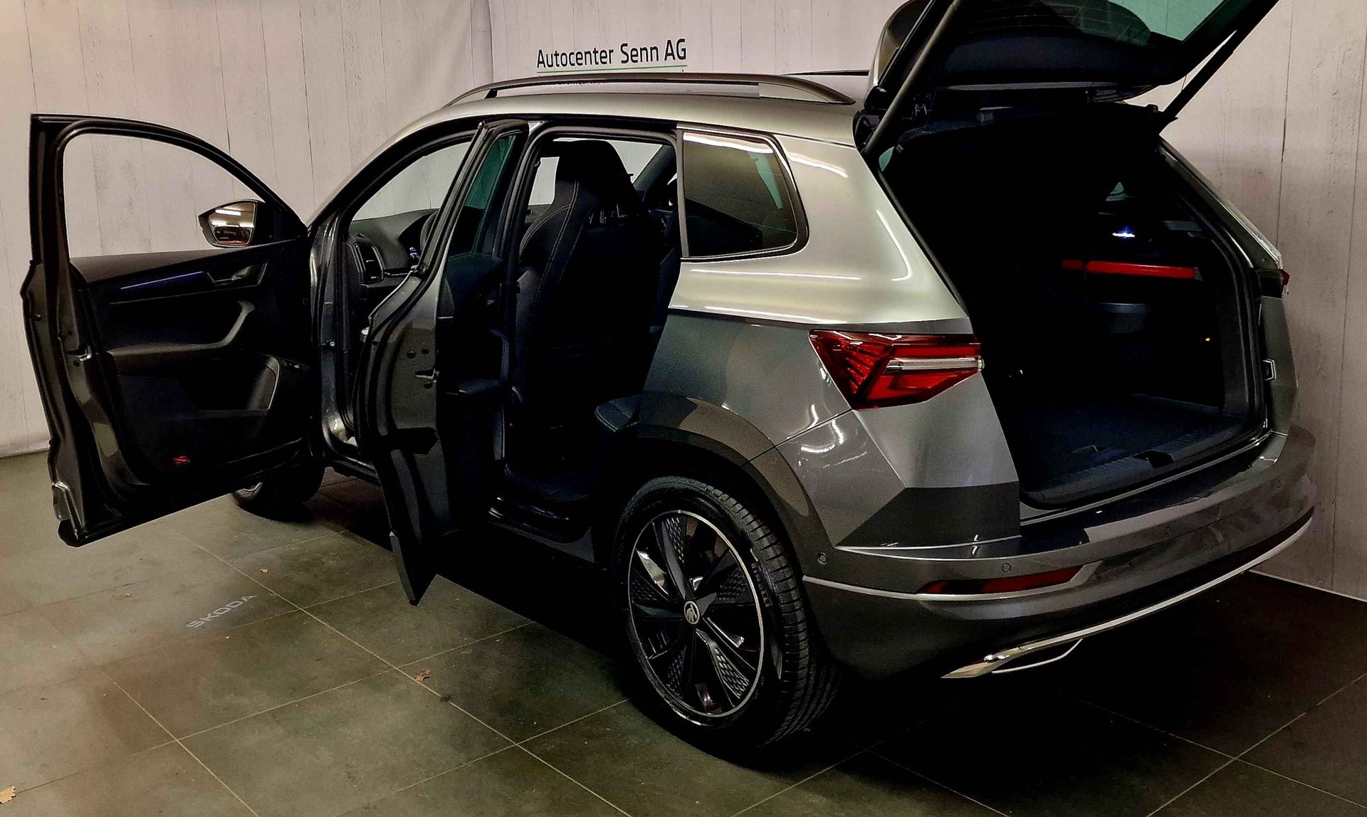 SKODA Karoq 2.0 TSI SportLine 4x4 DSG-image-16