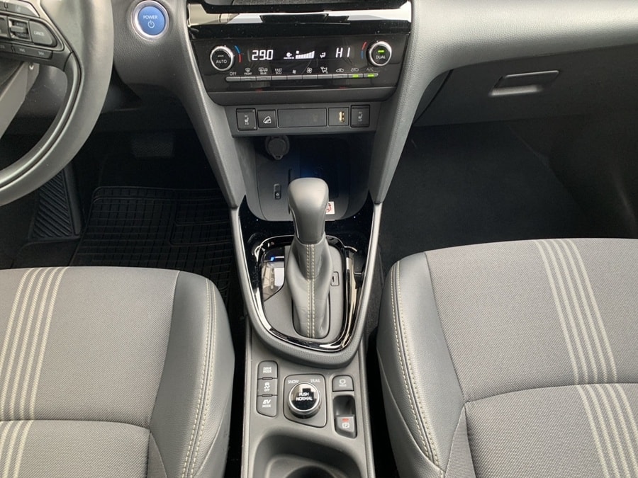 TOYOTA Yaris Cross 1.5 Elegant e-CVT AWDi-image-11