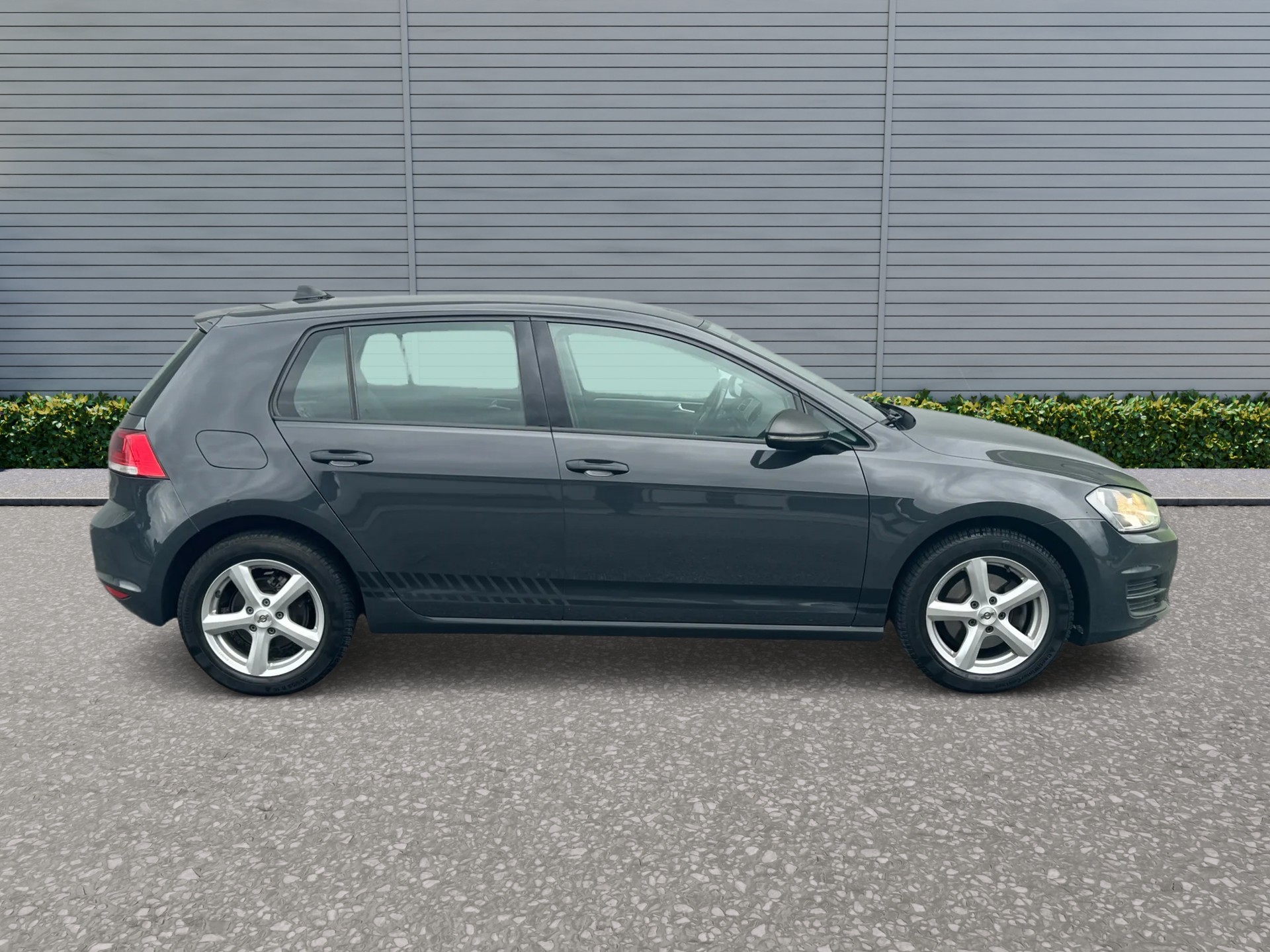 VW Golf 1.2 TSI Sport-image-3