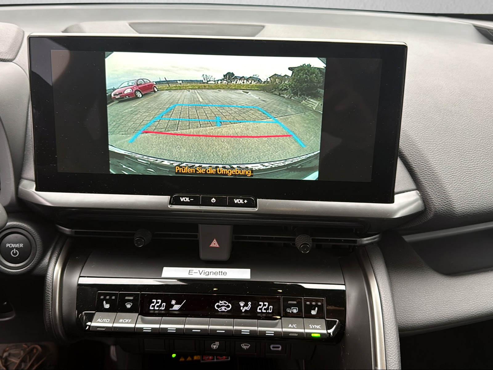 TOYOTA C-HR 2.0 PHEV Swiss Edition-image-4