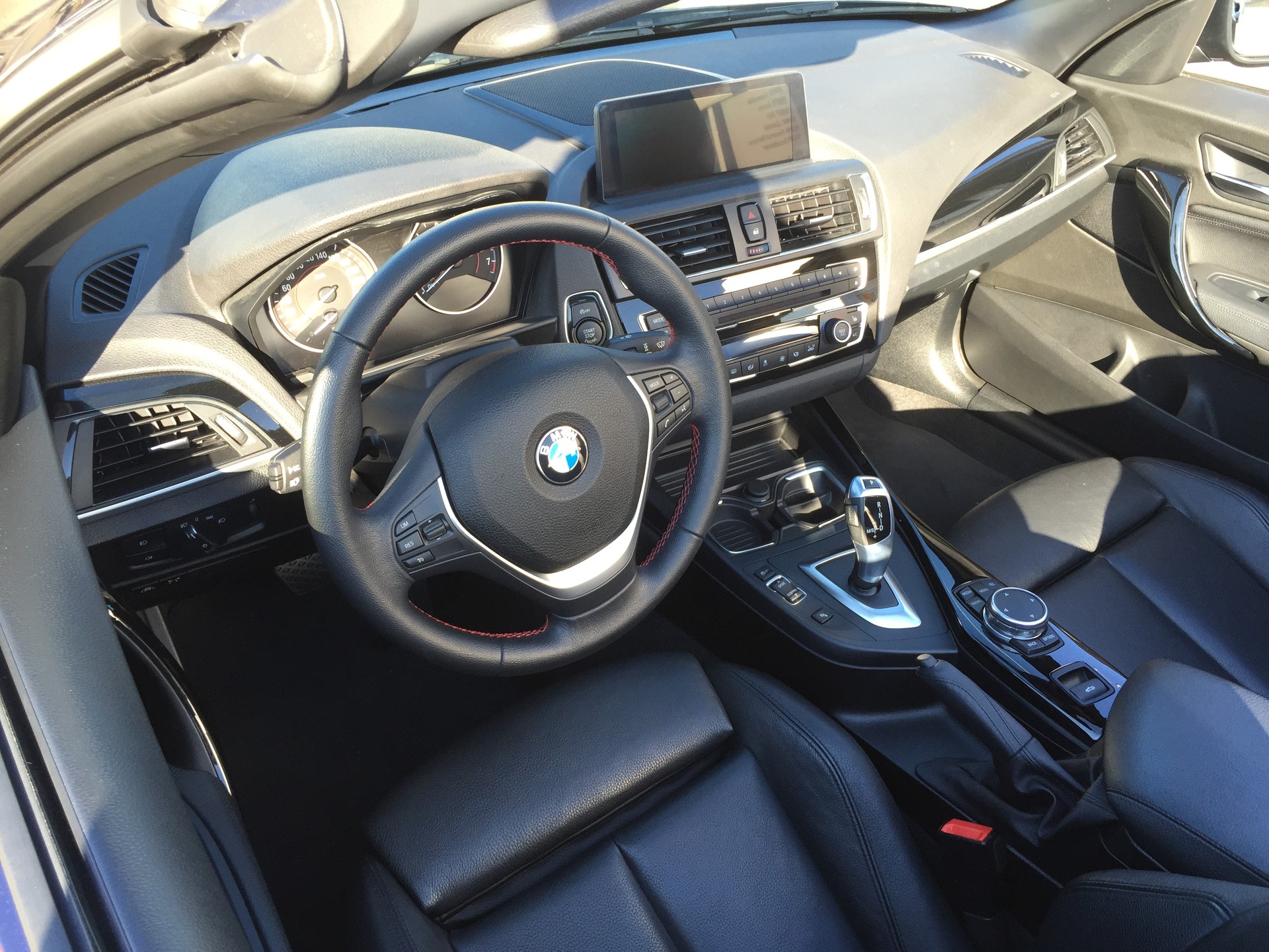 BMW 220i Sport Line Steptronic (ab MFK)-image-4