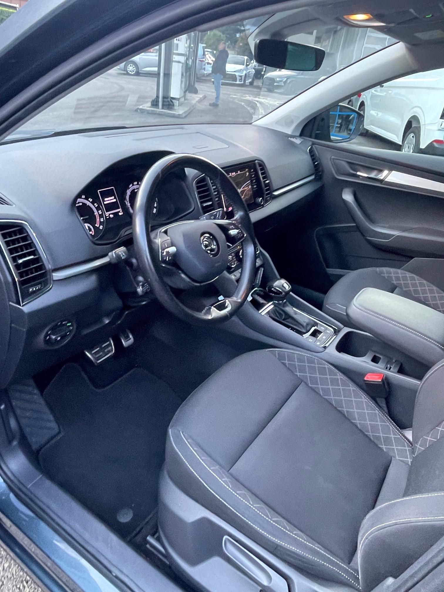 SKODA Karoq 2.0 TDI CR Clever 4x4 DSG-image-9
