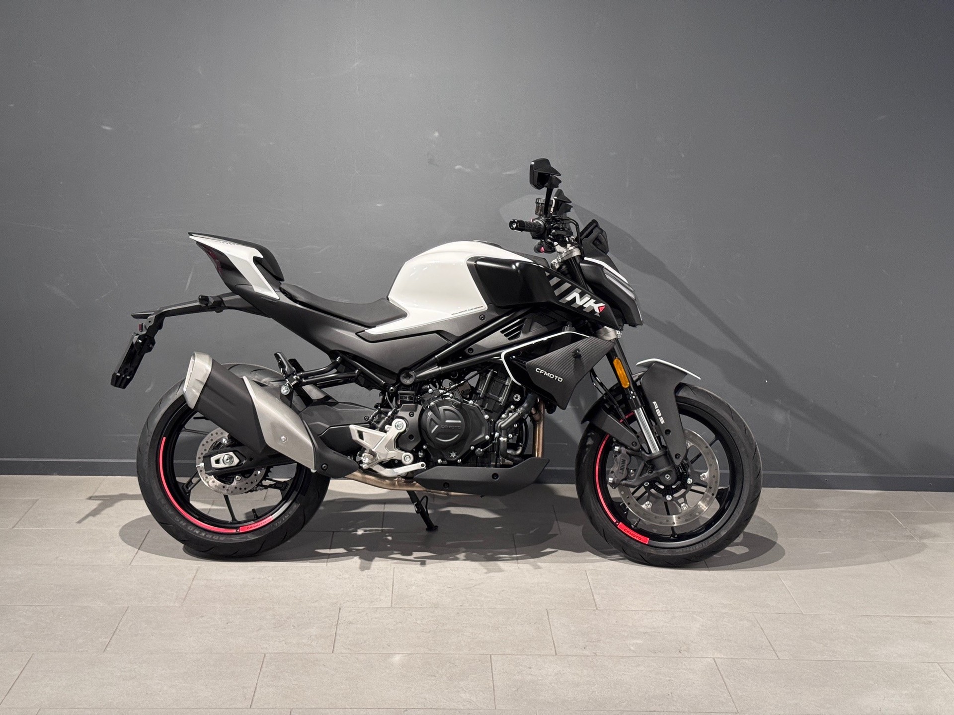 CF MOTO 450NK