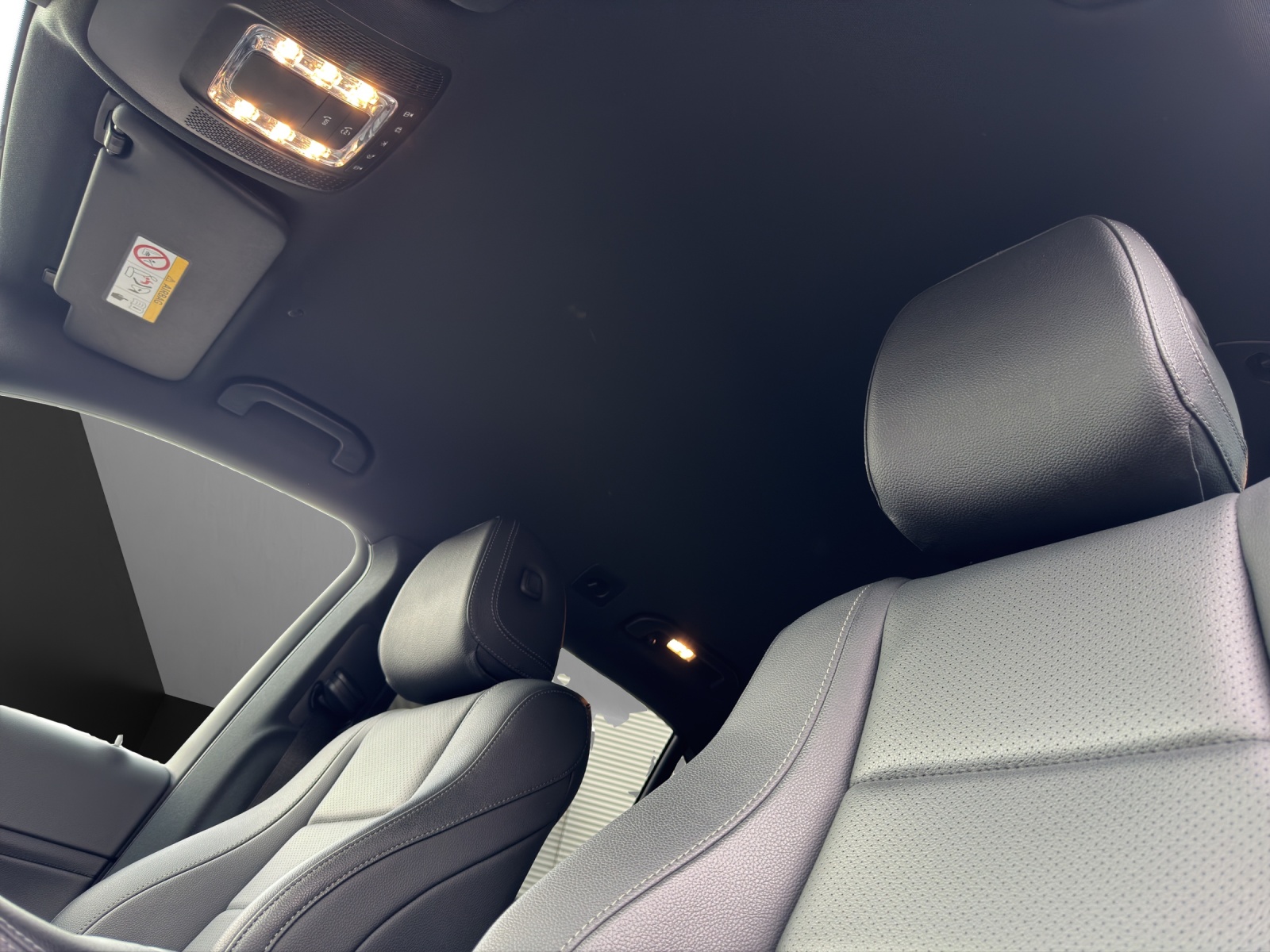 MERCEDES-BENZ GLE 300 d 4Matic-image-13