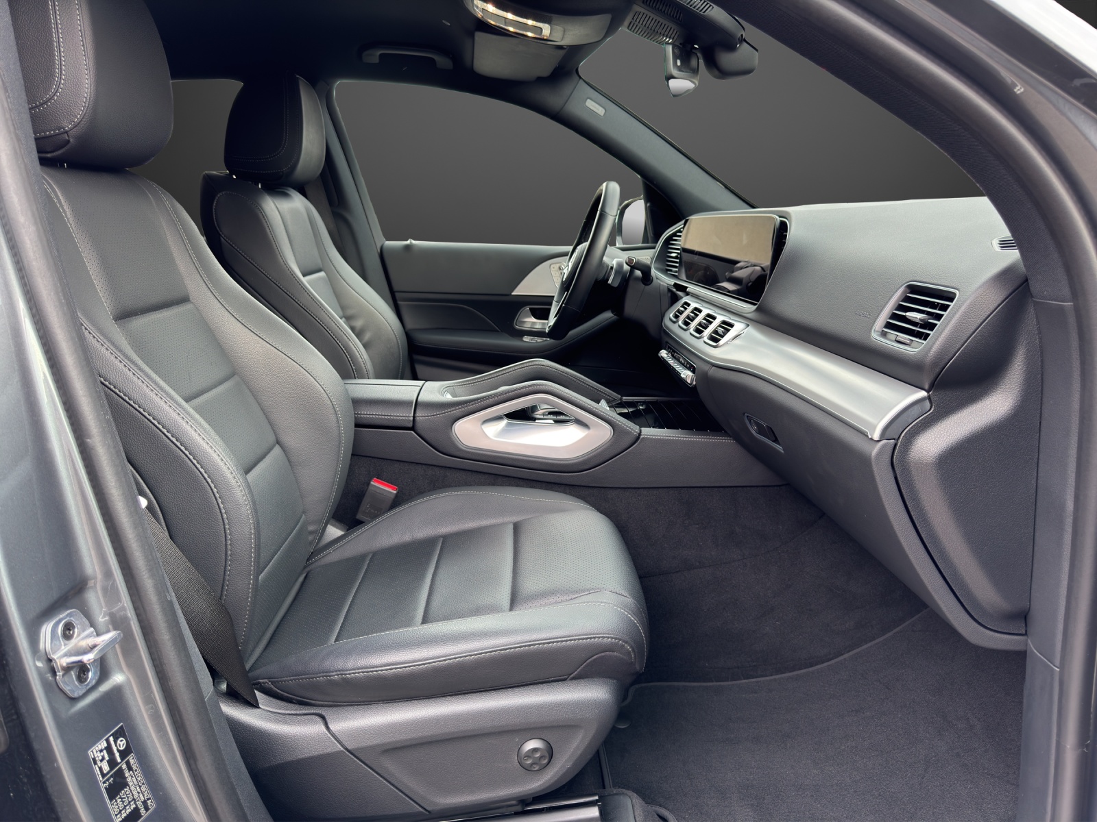 MERCEDES-BENZ GLE 300 d 4Matic-image-11
