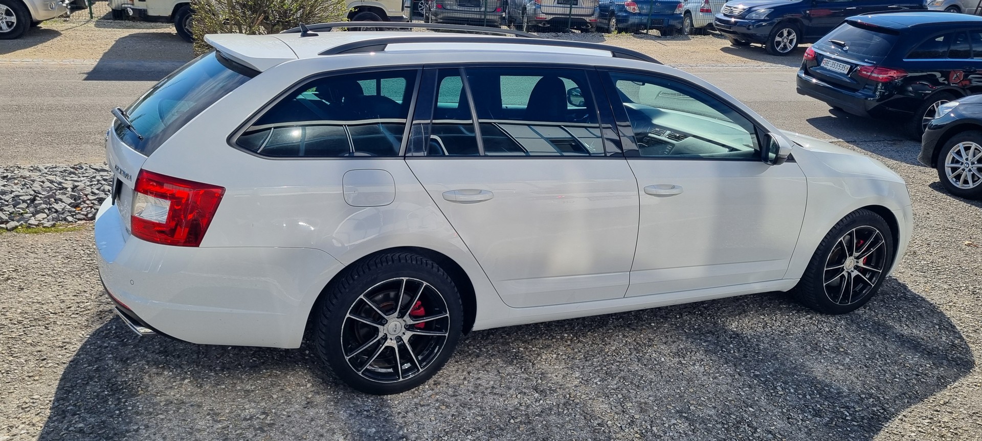 SKODA Octavia Combi 2.0 TDI RS 4x4 DSG-image-5