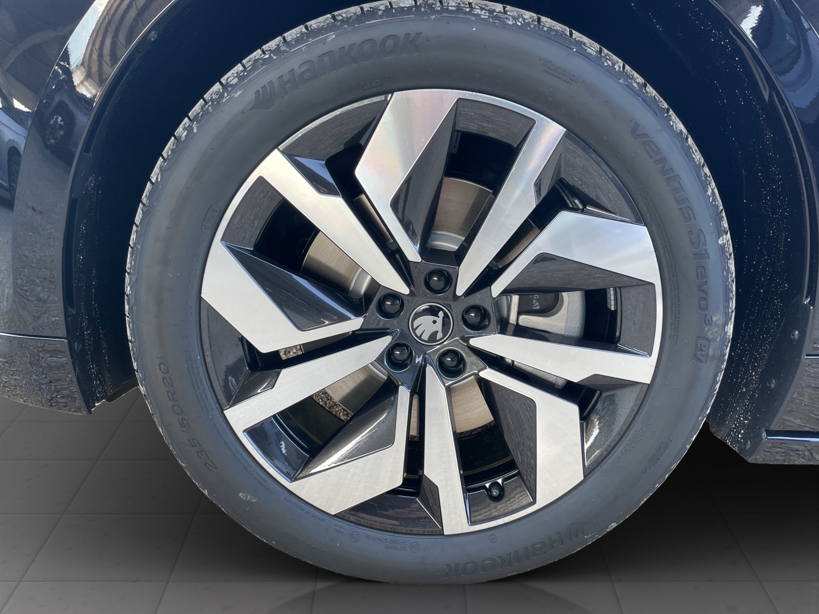 SKODA Enyaq 85 Sportline-image-17