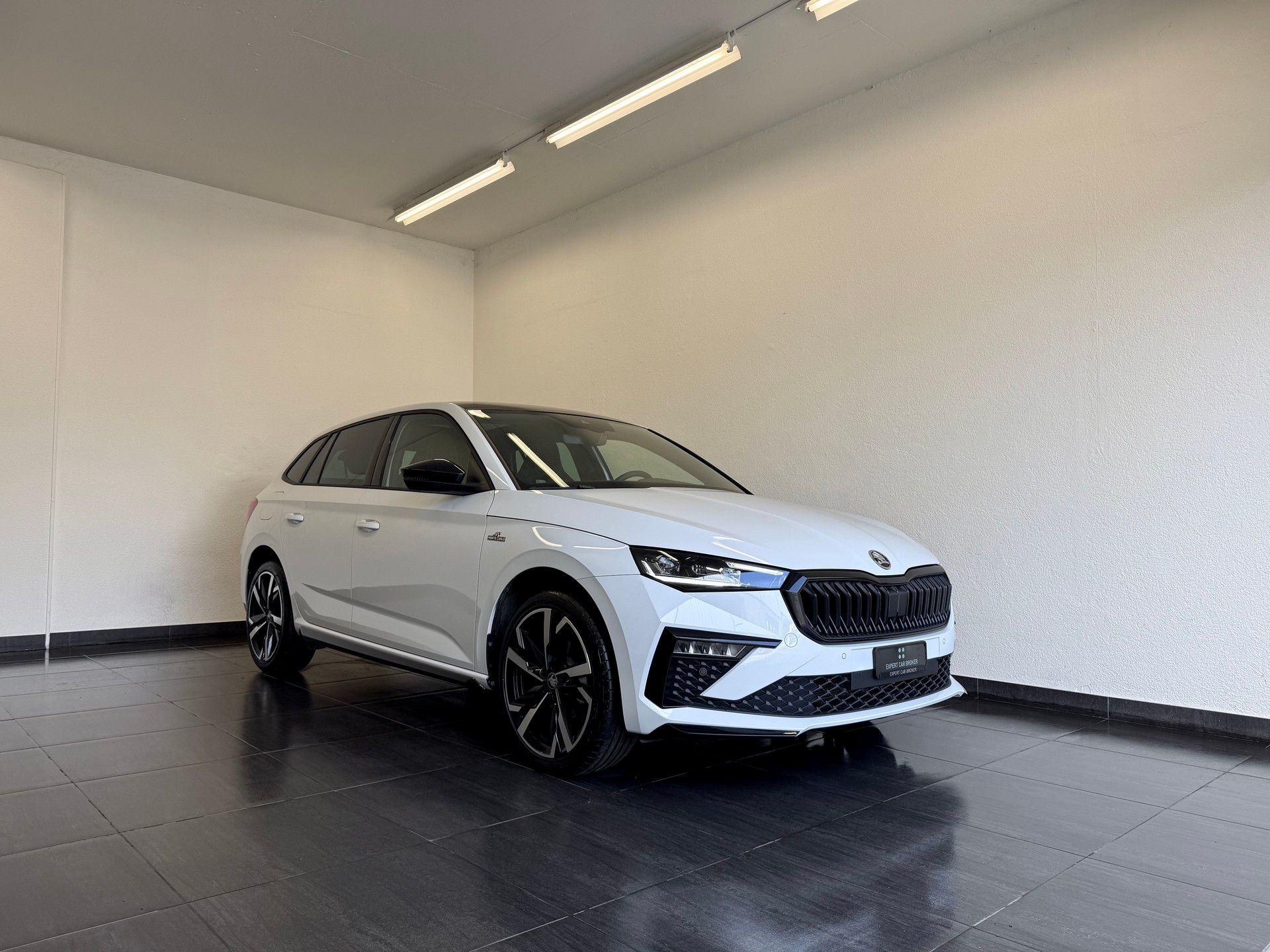 SKODA Scala 1.0 TSI Monte Carlo DSG-image-1
