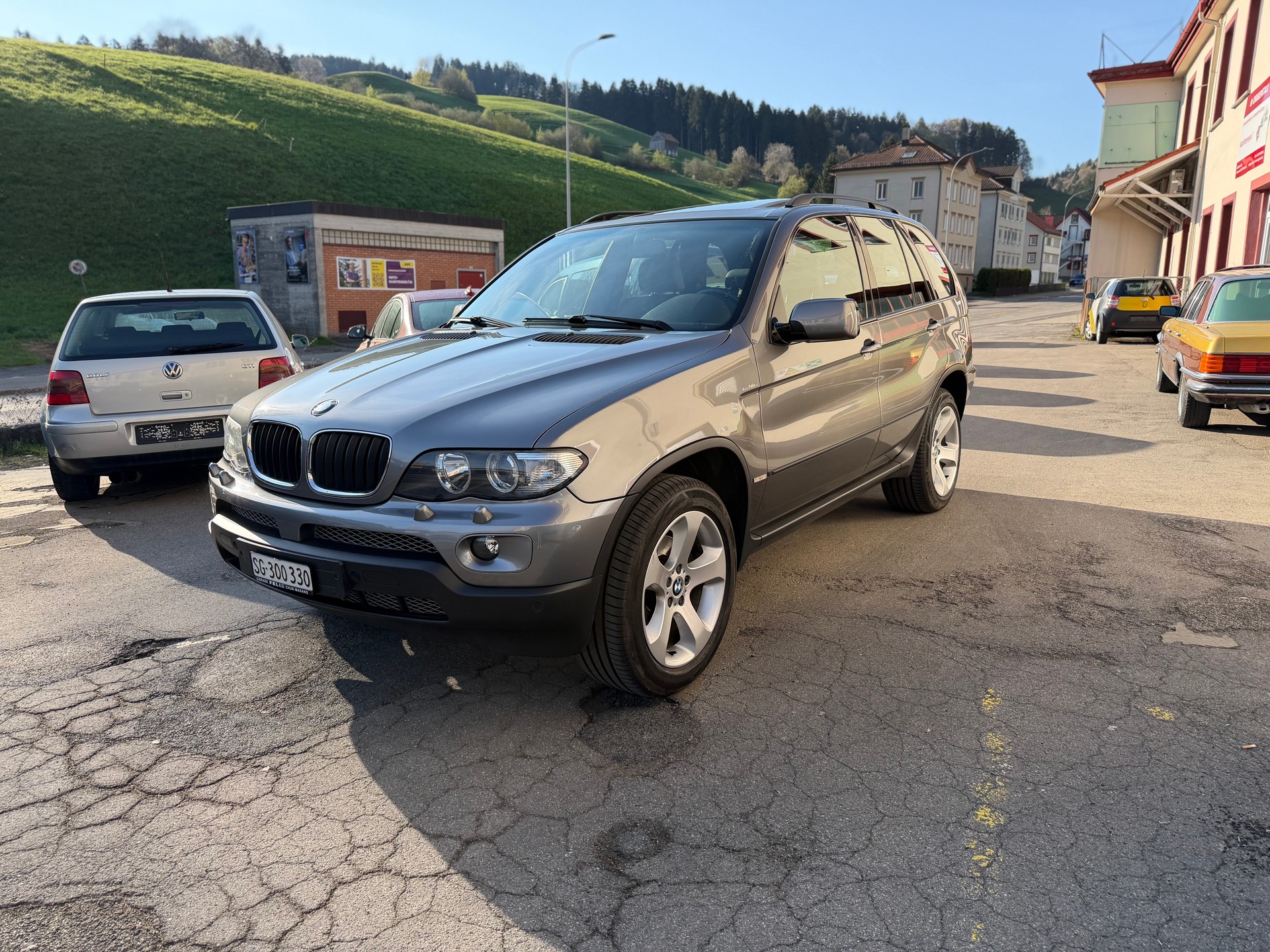 BMW X5 3.0i-image-0