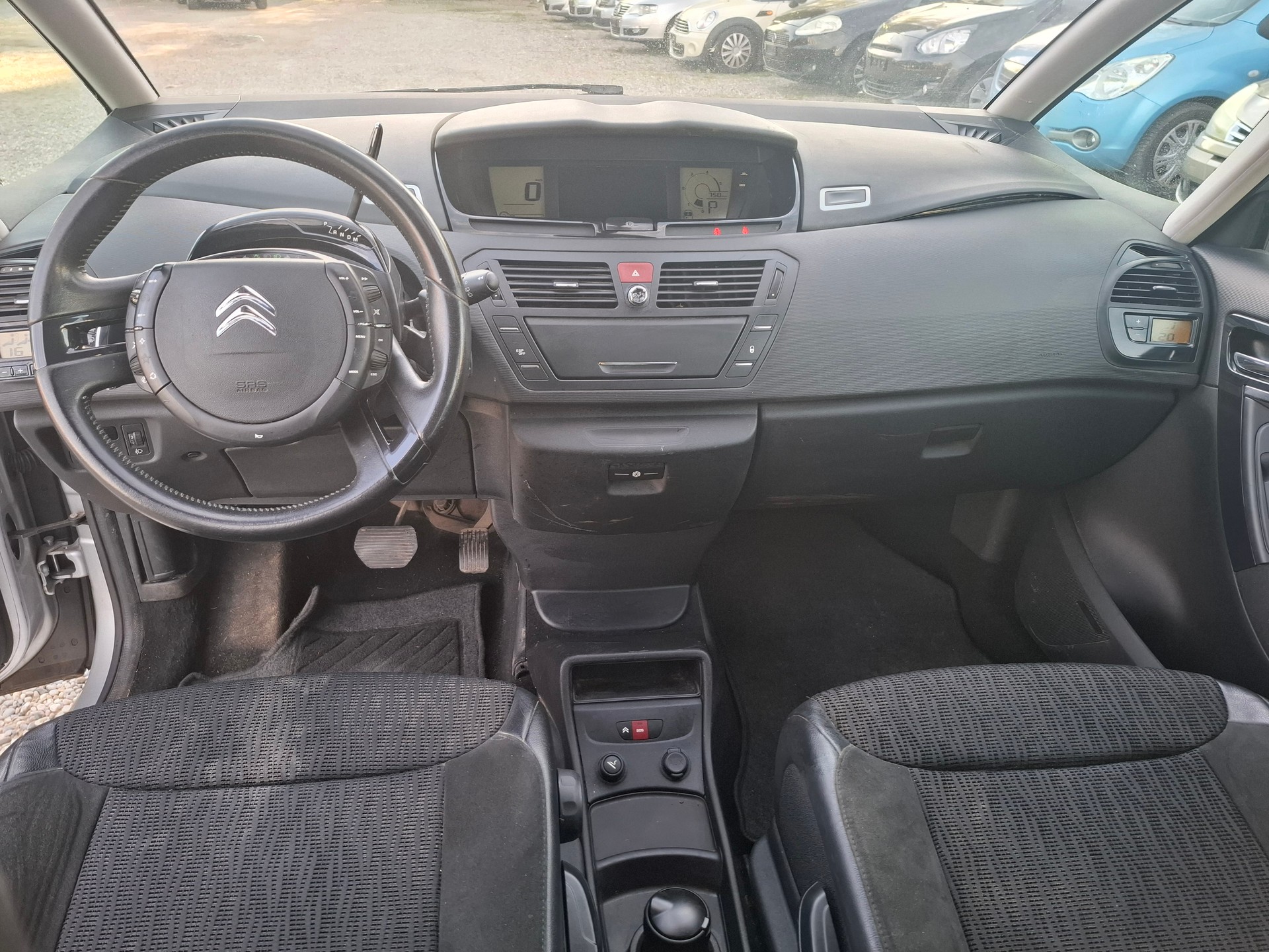 CITROEN Grand C4 Picasso 2.0 HDI Exclusive Automatic-image-9