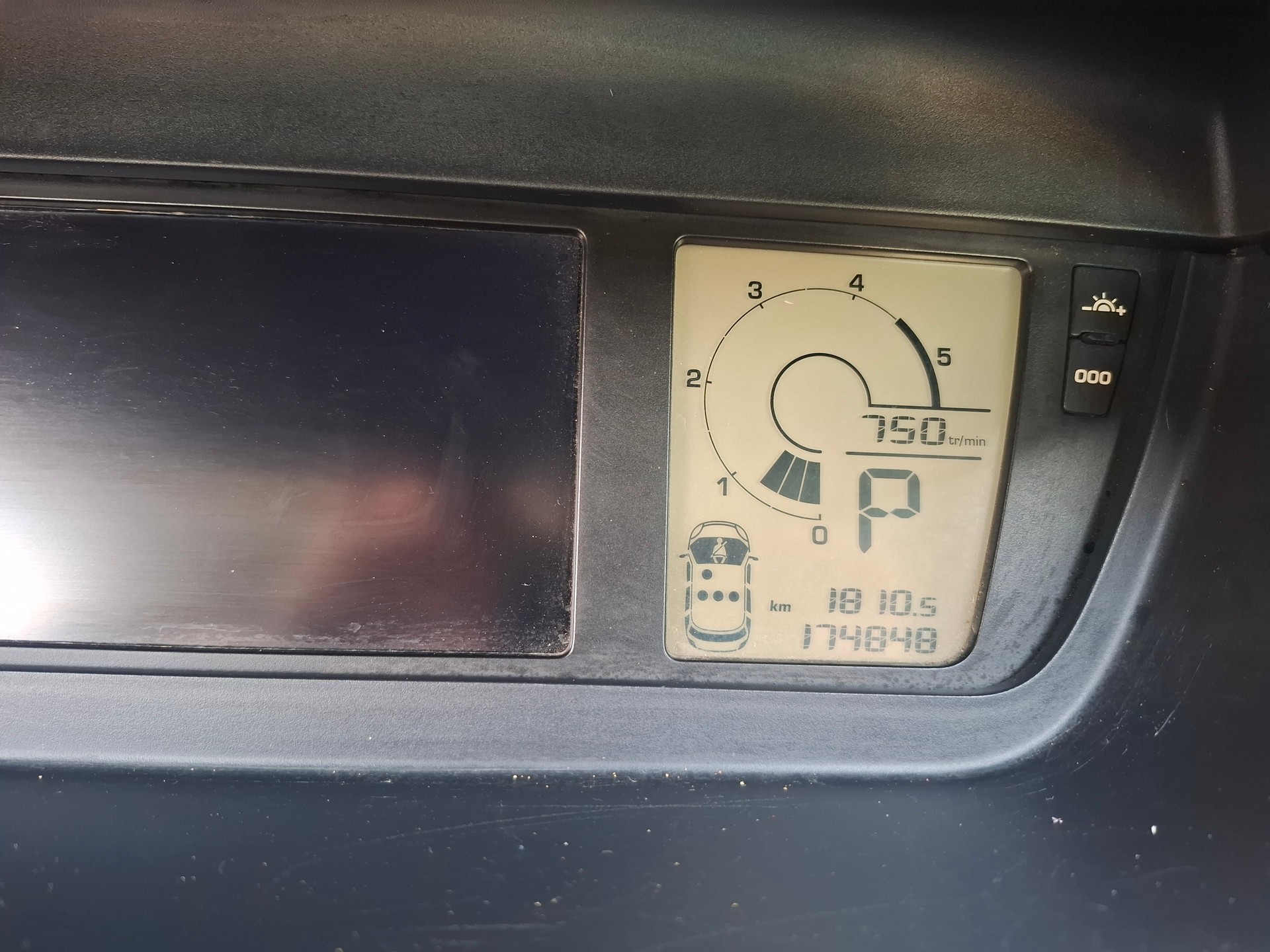 CITROEN Grand C4 Picasso 2.0 HDI Exclusive Automatic-image-12