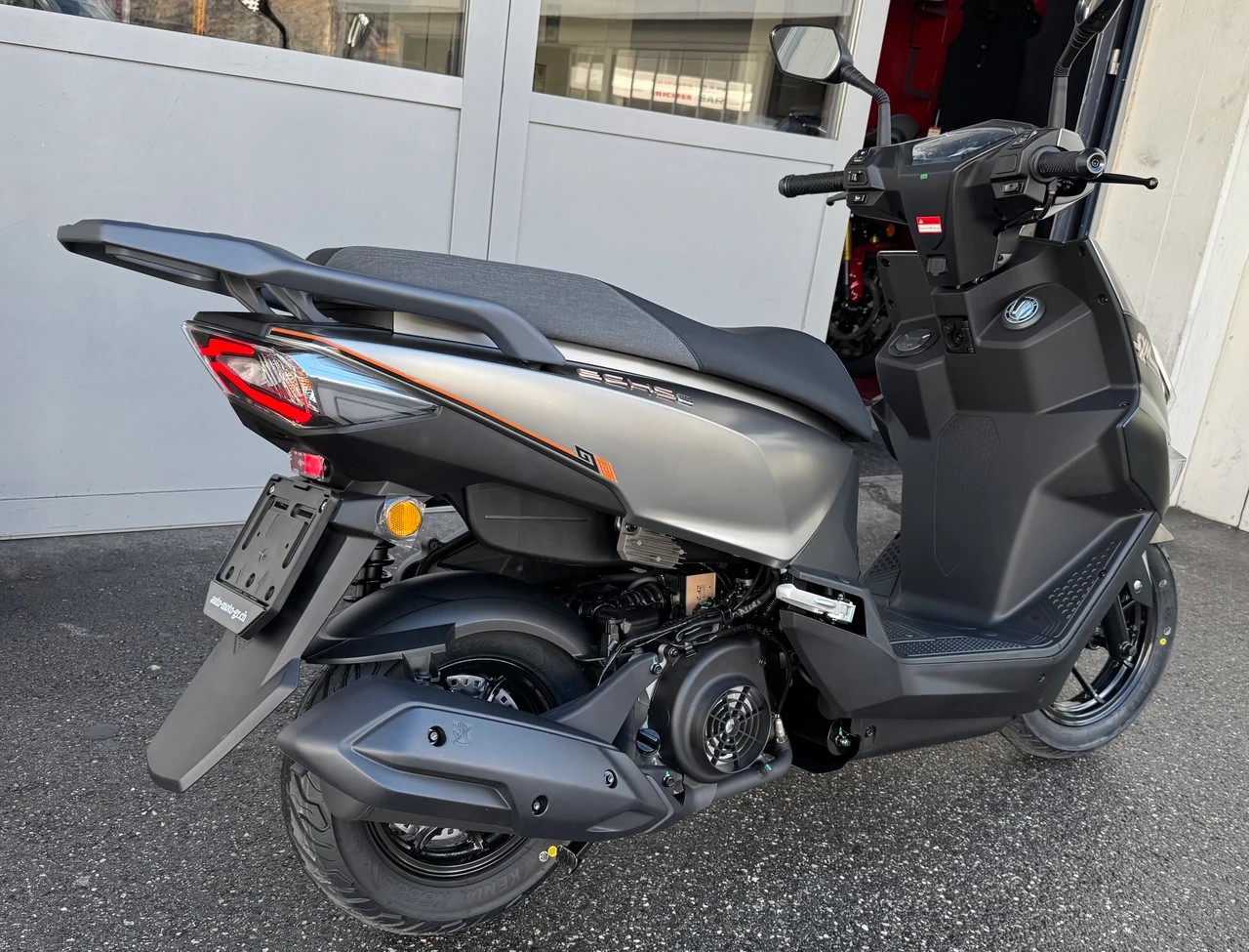 SYM ECHS 125-showroom-element-2