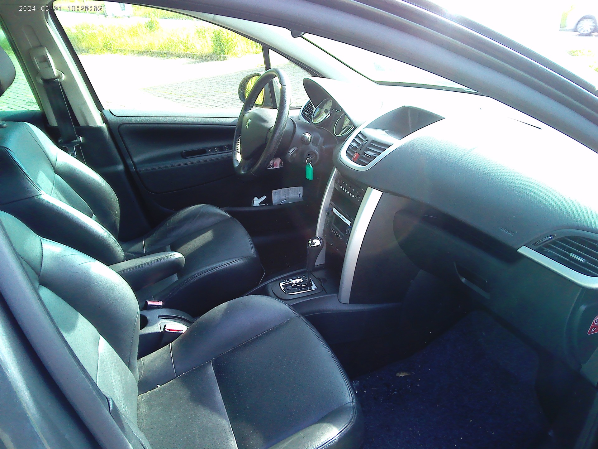 PEUGEOT 207 SW 1.6 16V Sport Automatic-image-5