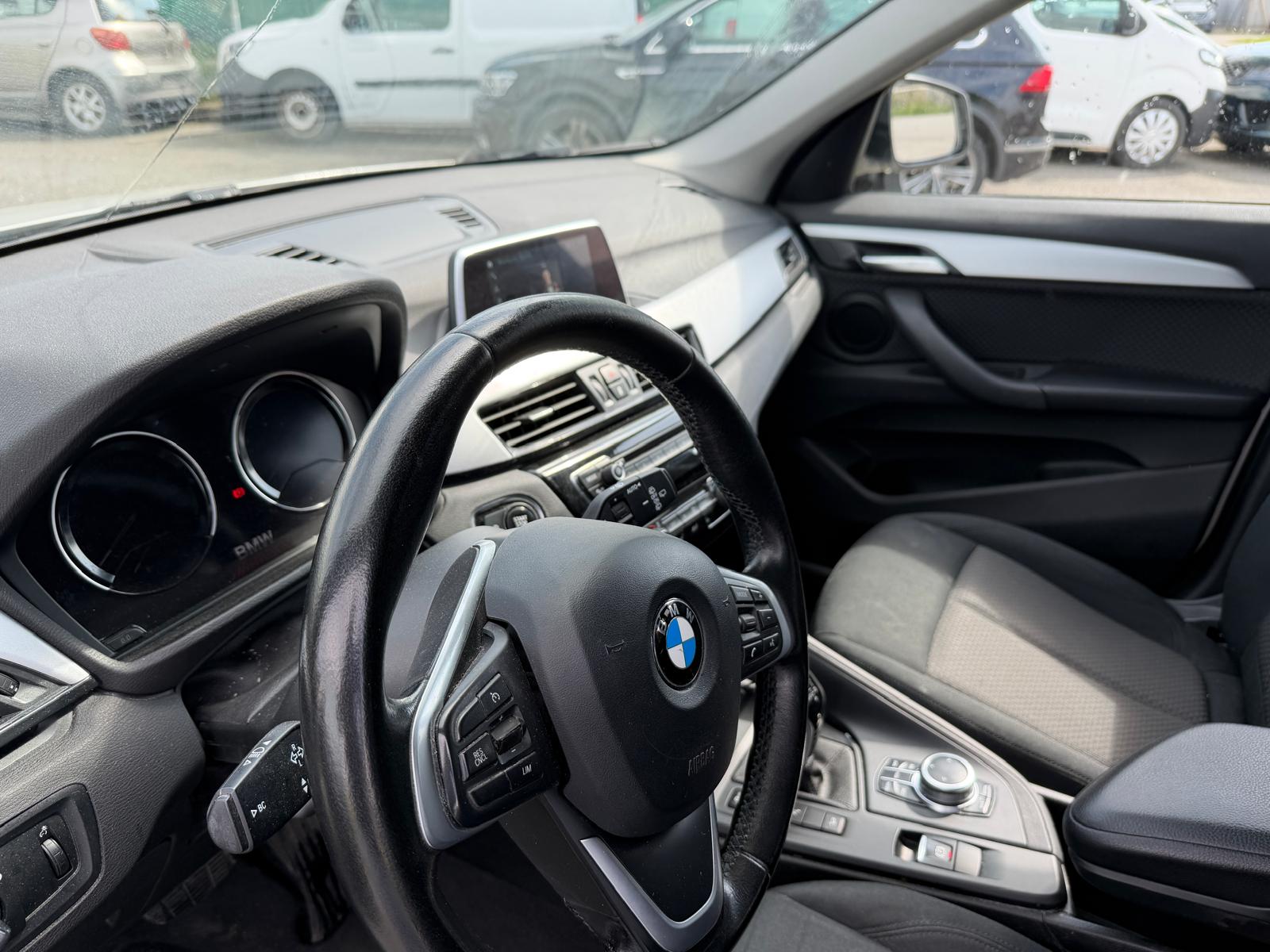 BMW X1 xDrive 18d Steptronic-image-5