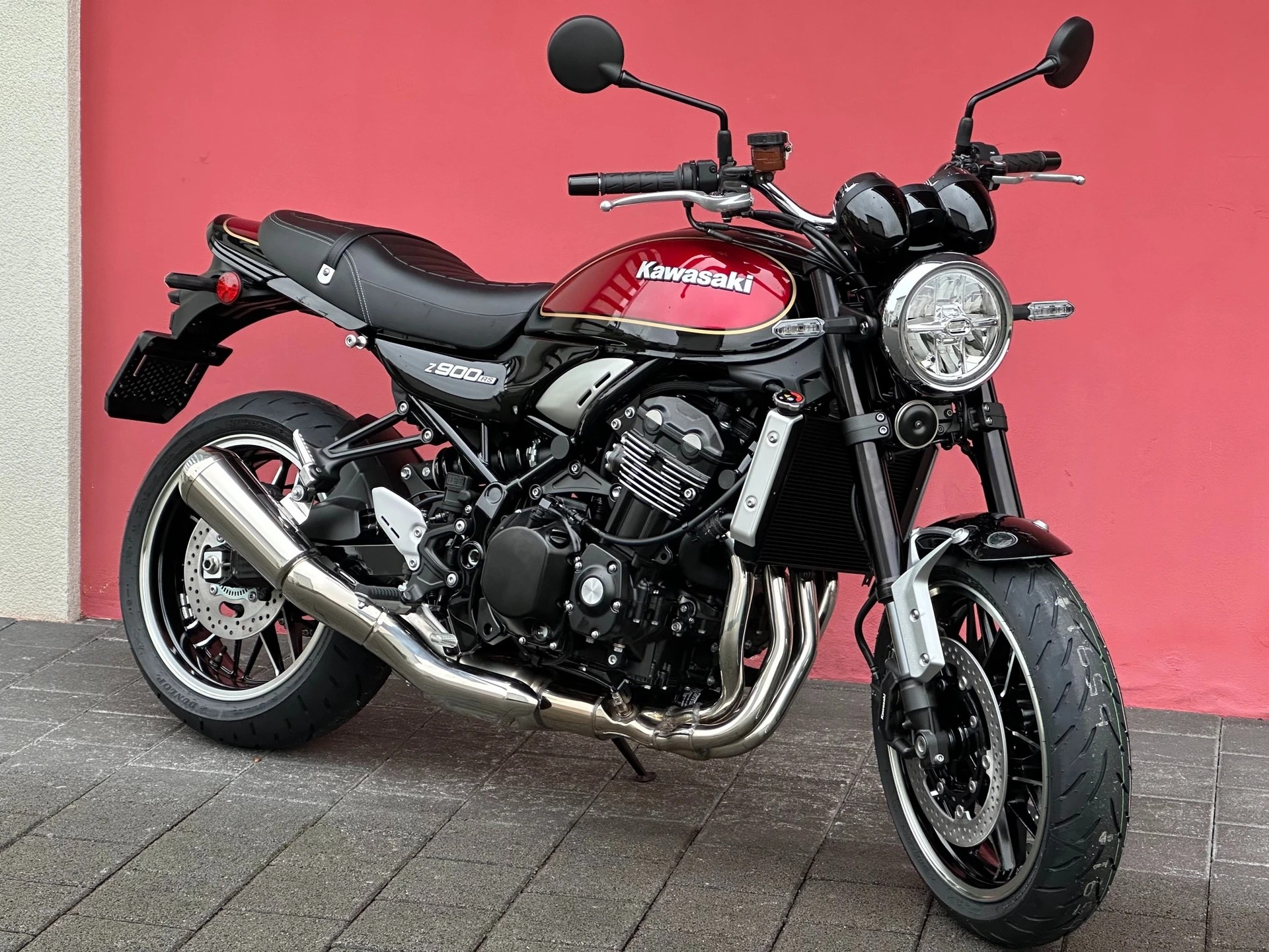 KAWASAKI Z 900 RS-showroom-element-3