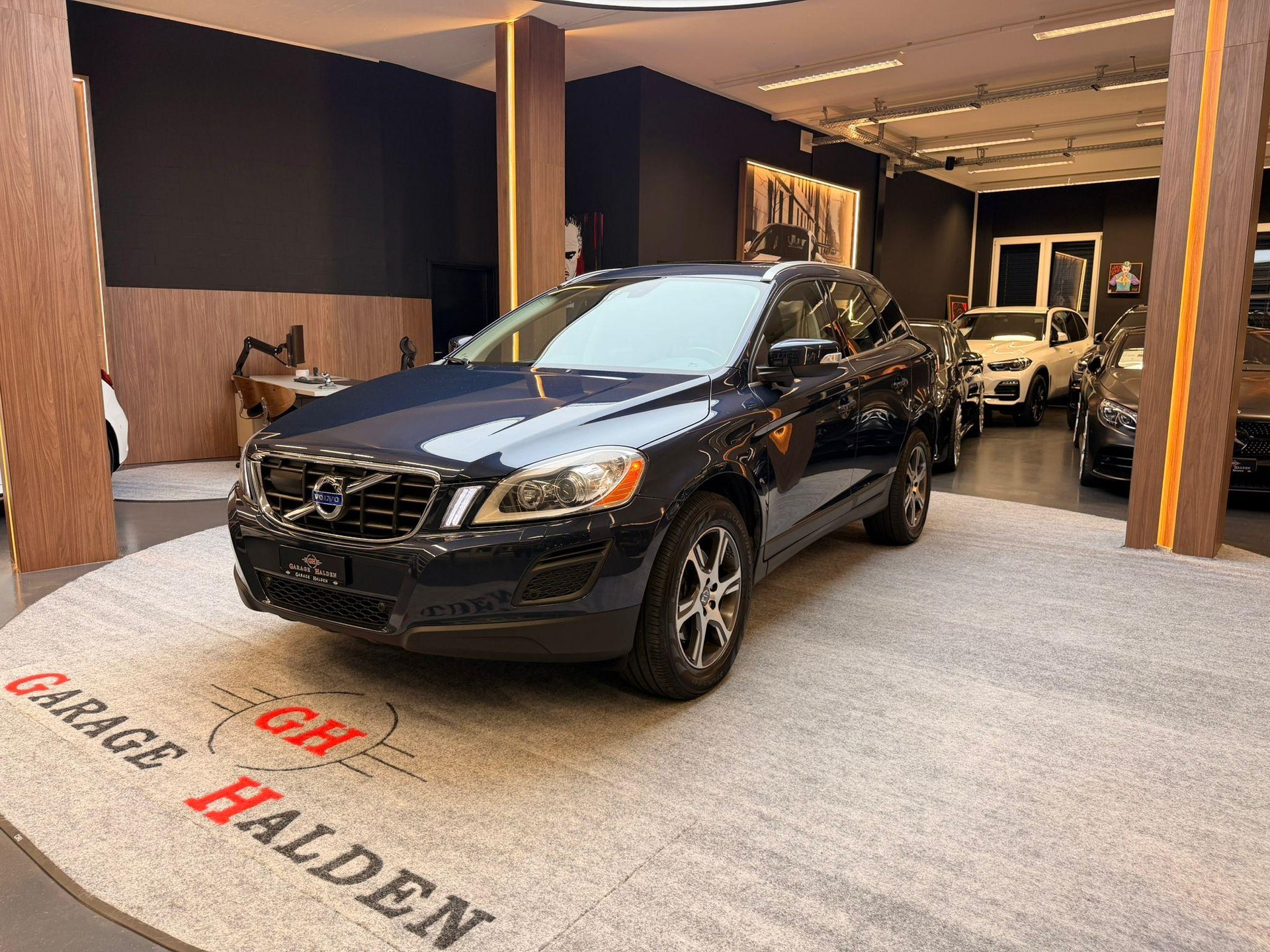 VOLVO XC60 2.4 D5 Summum AWD-image-3