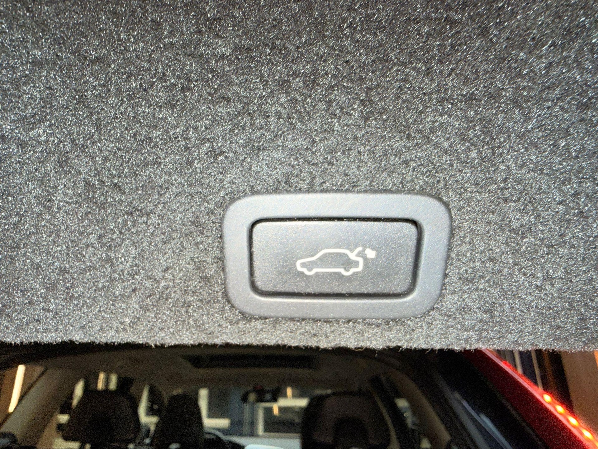 VOLVO XC60 2.4 D5 Summum AWD-image-19