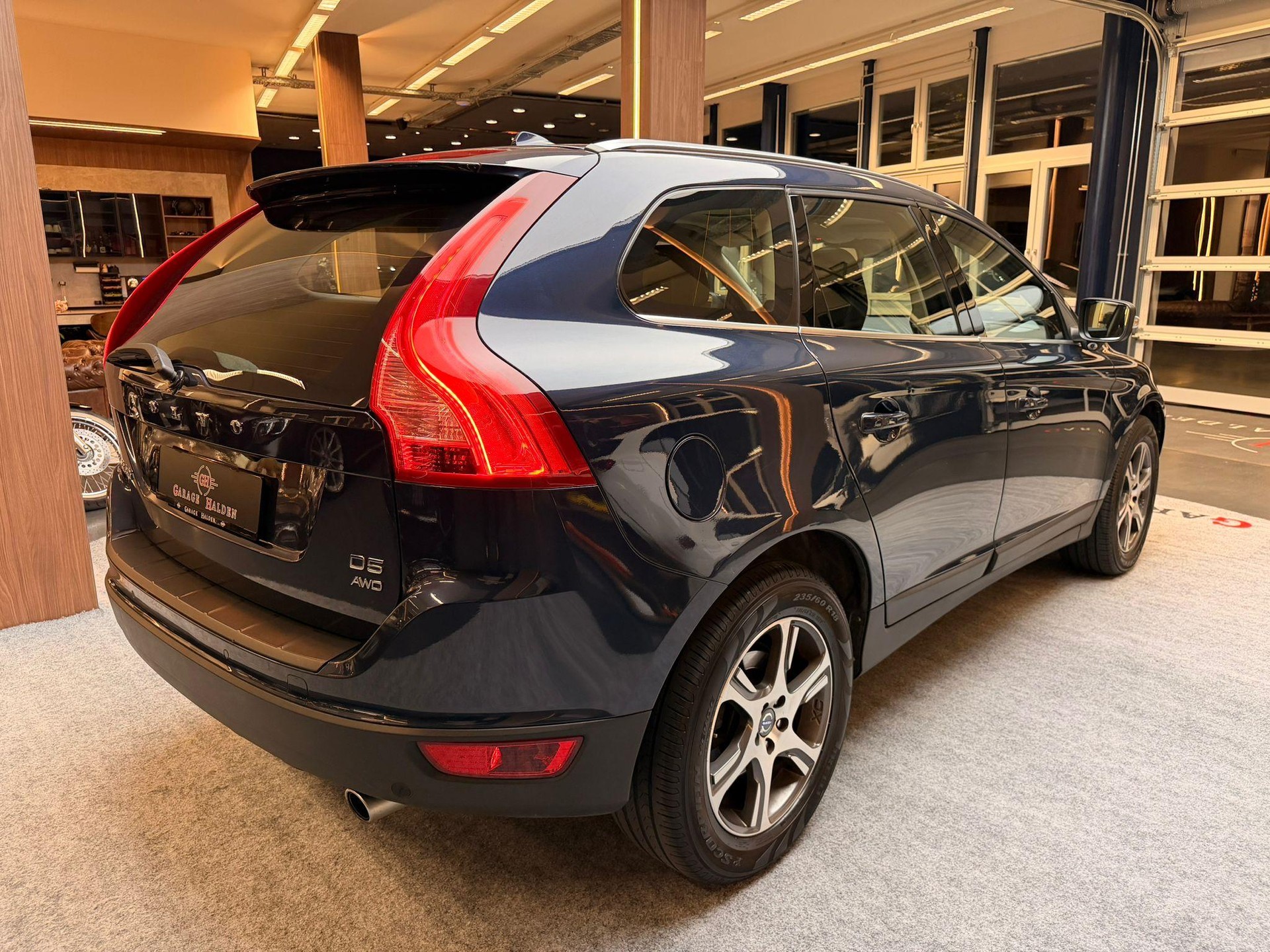 VOLVO XC60 2.4 D5 Summum AWD-image-7