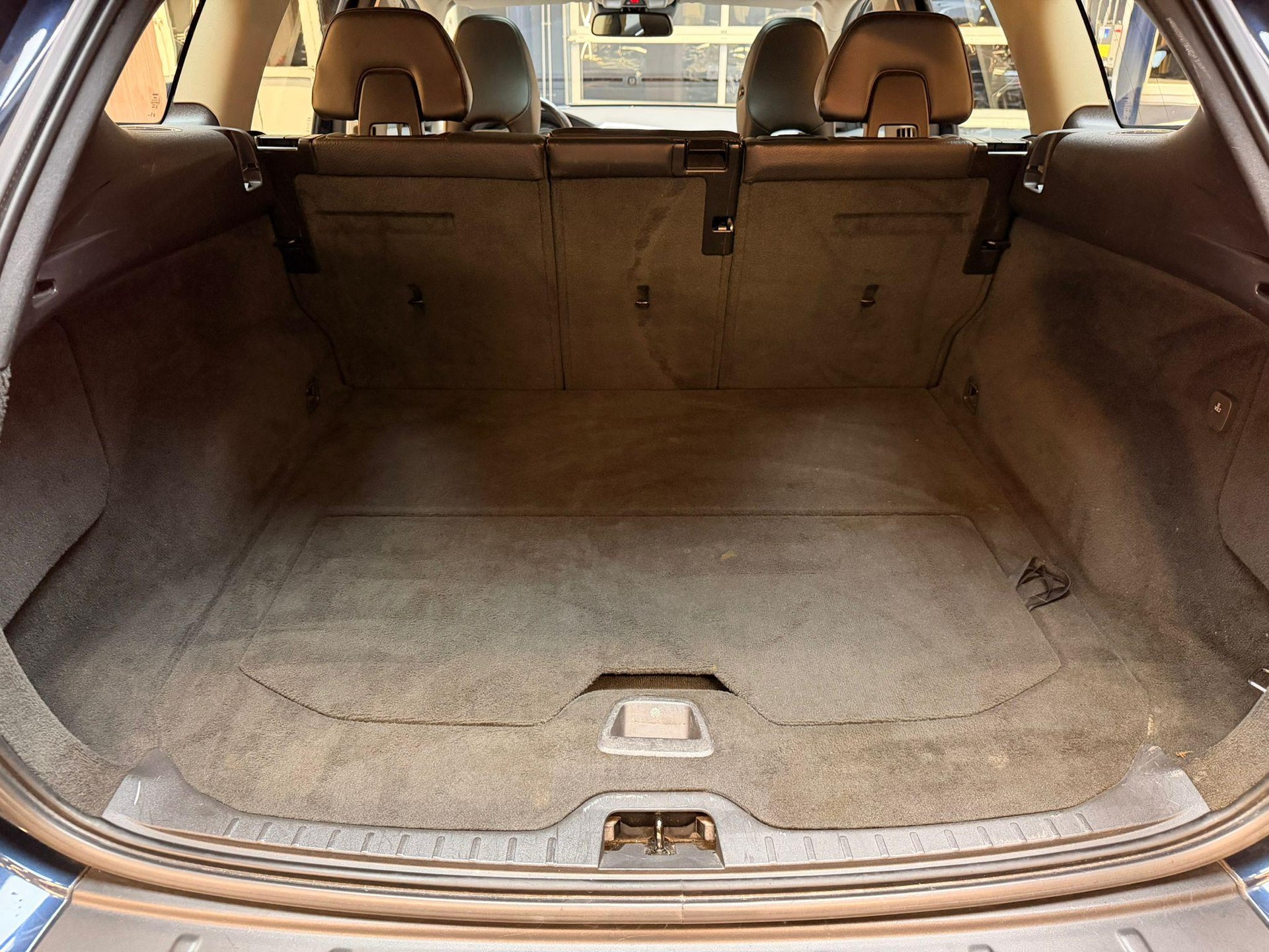 VOLVO XC60 2.4 D5 Summum AWD-image-18