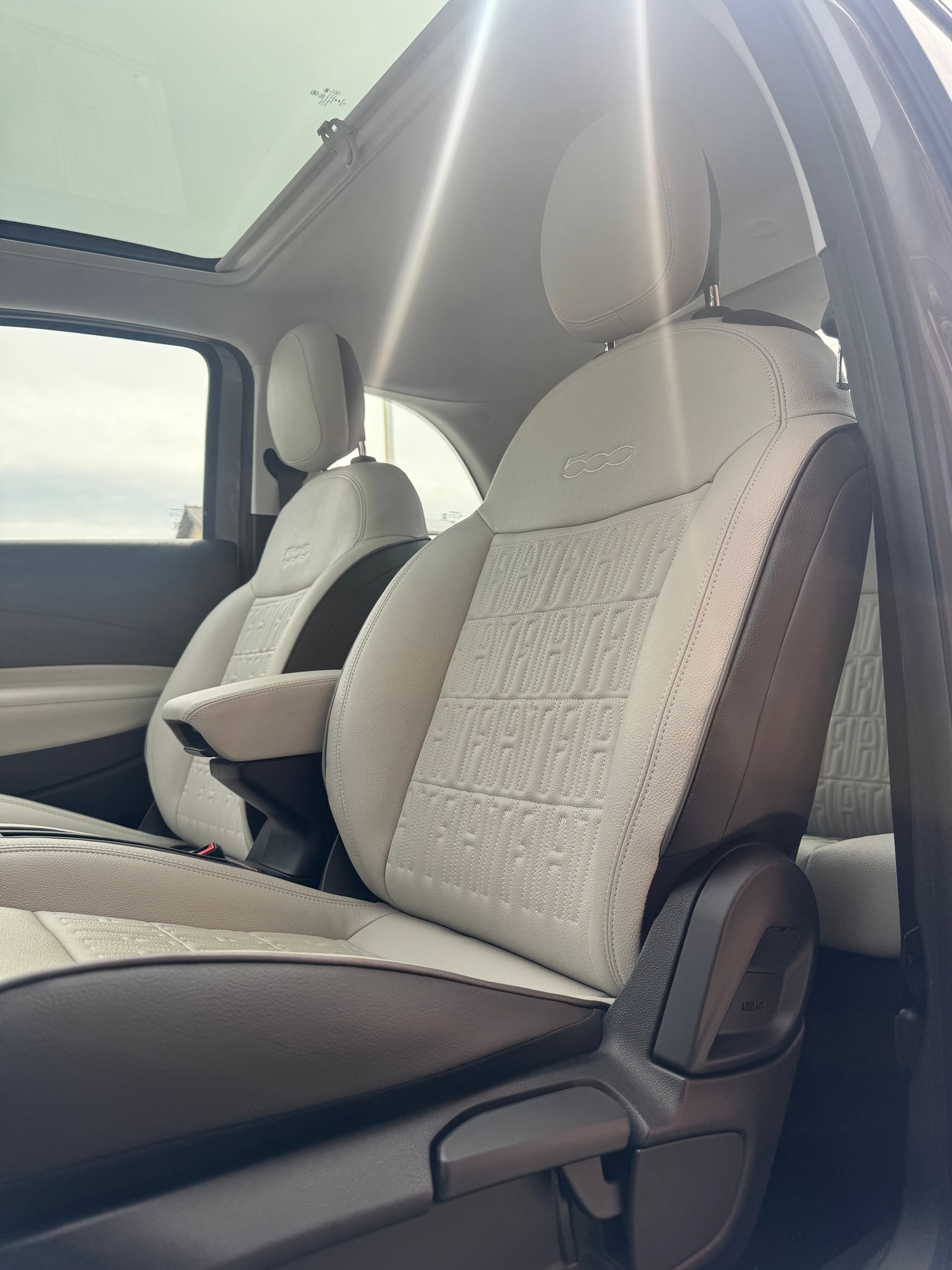 FIAT 500 e La Prima-image-9