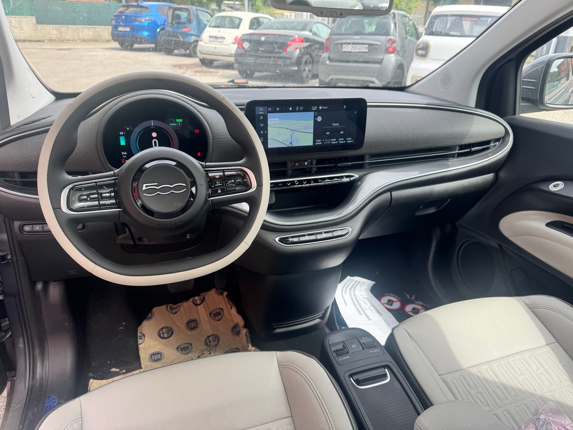FIAT 500 e La Prima-image-7
