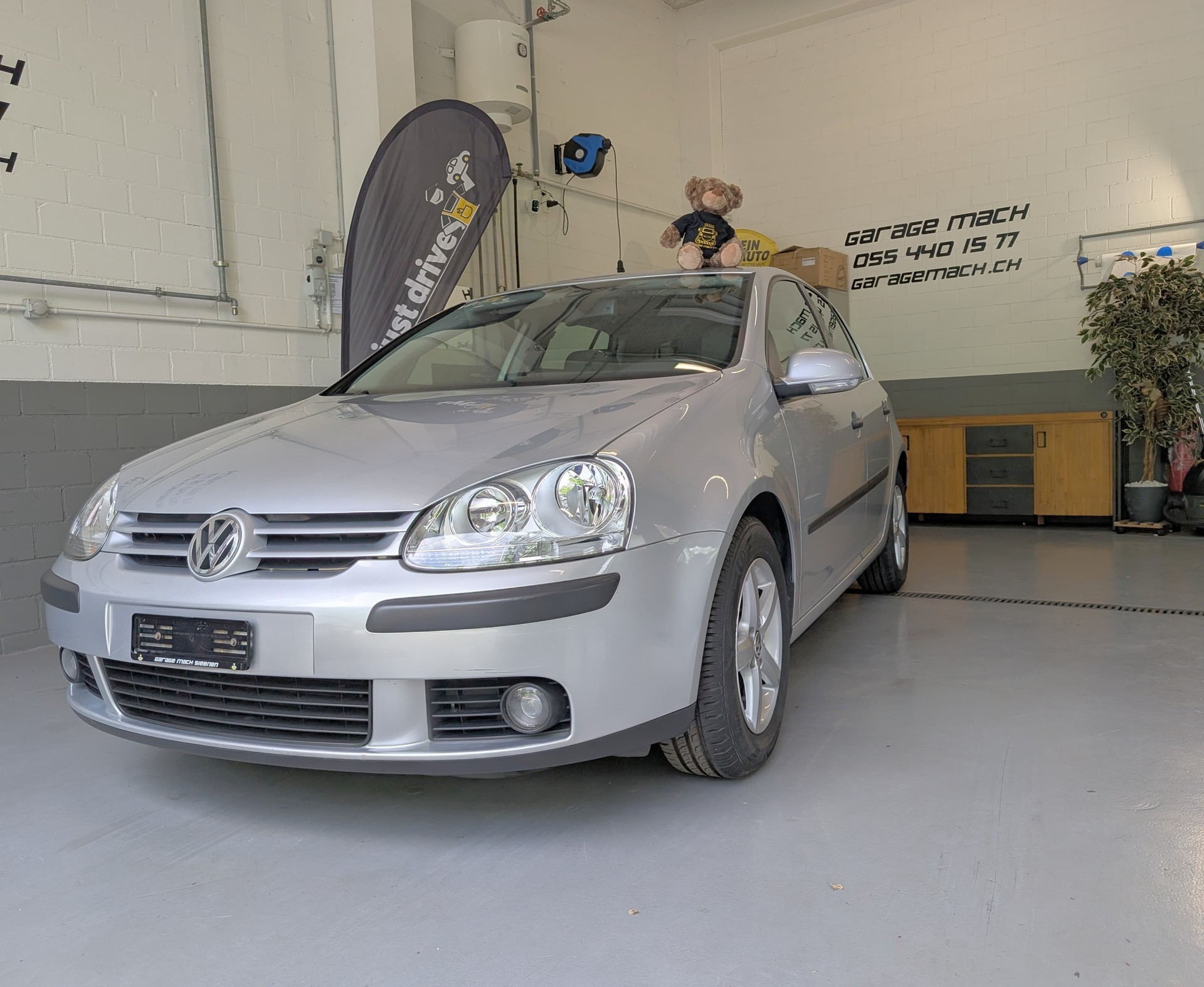 VW Golf 1.6 FSI Comfortline-showroom-element-1