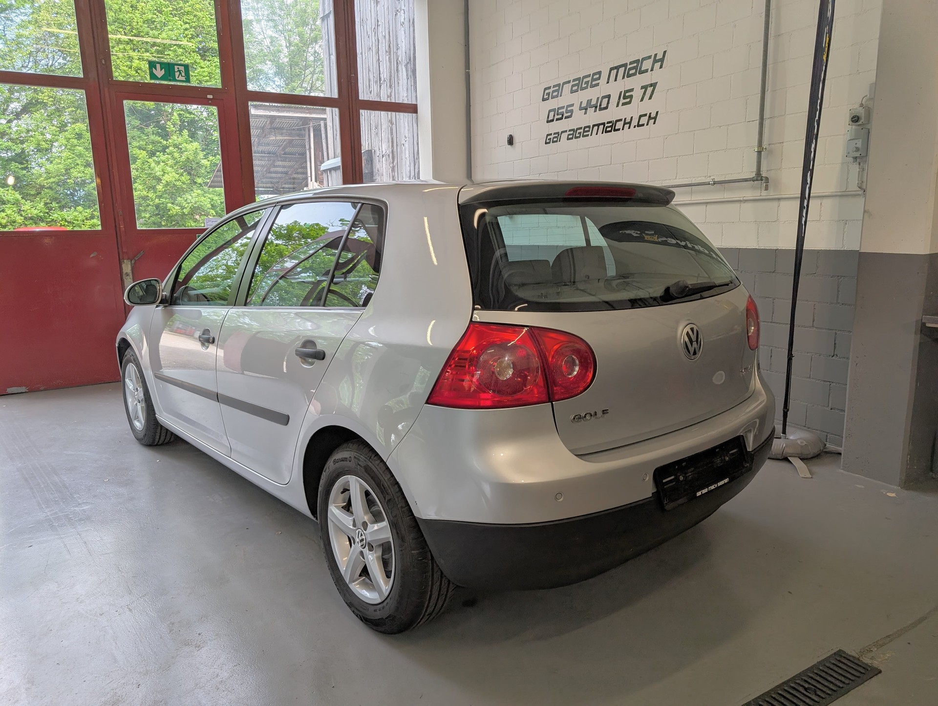 VW Golf 1.6 FSI Comfortline-showroom-element-2