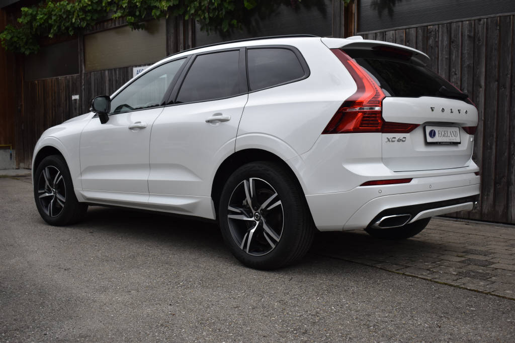 VOLVO XC60 2.0 B5 MH R-Design AWD-image-5