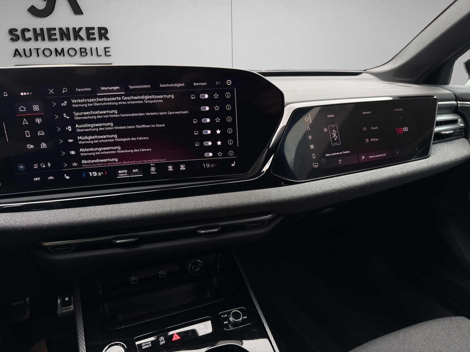 AUDI A5 Avant TFSI 150 kW S tronic S-Line Optikpaket Black-image-13