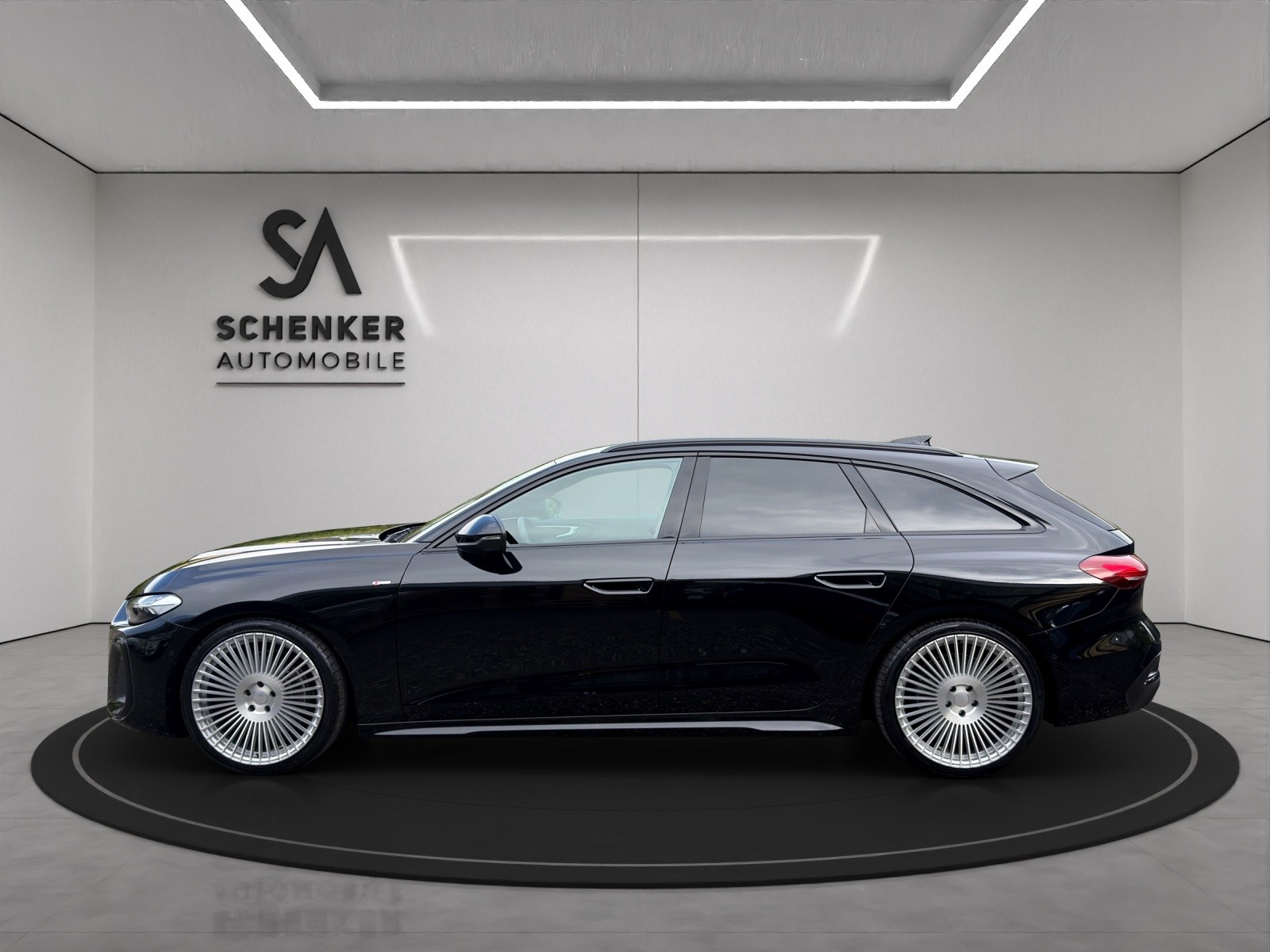 AUDI A5 Avant TFSI 150 kW S tronic S-Line Optikpaket Black-image-1