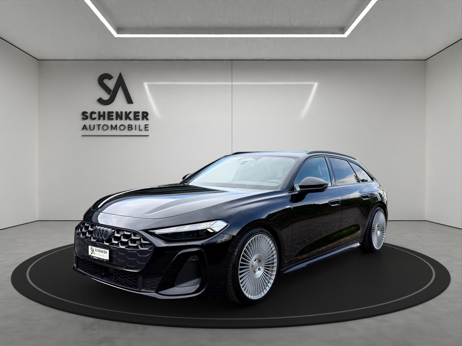AUDI A5 Avant TFSI 150 kW S tronic S-Line Optikpaket Black-image-0