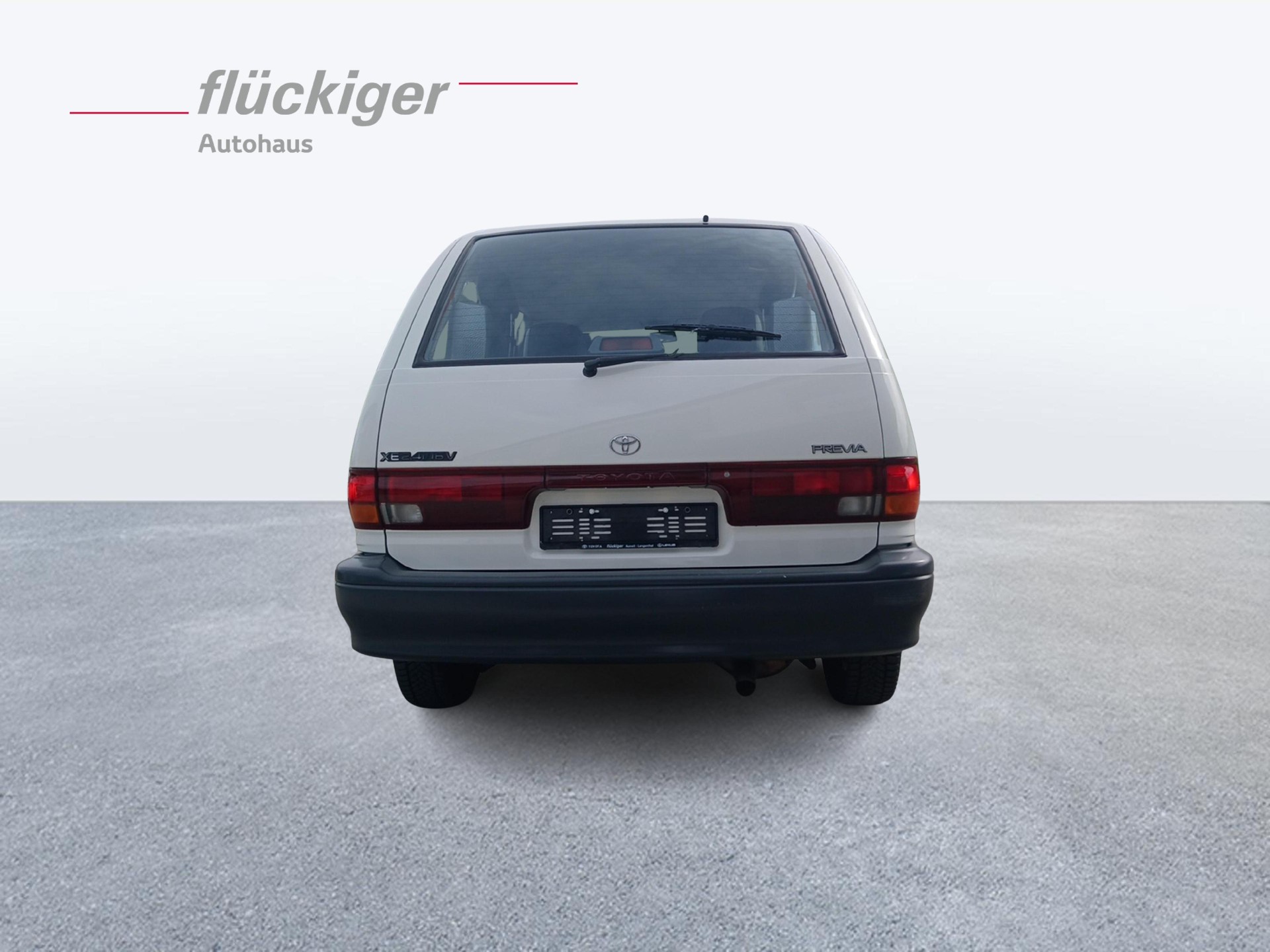 TOYOTA Previa 2.4 XE-image-3