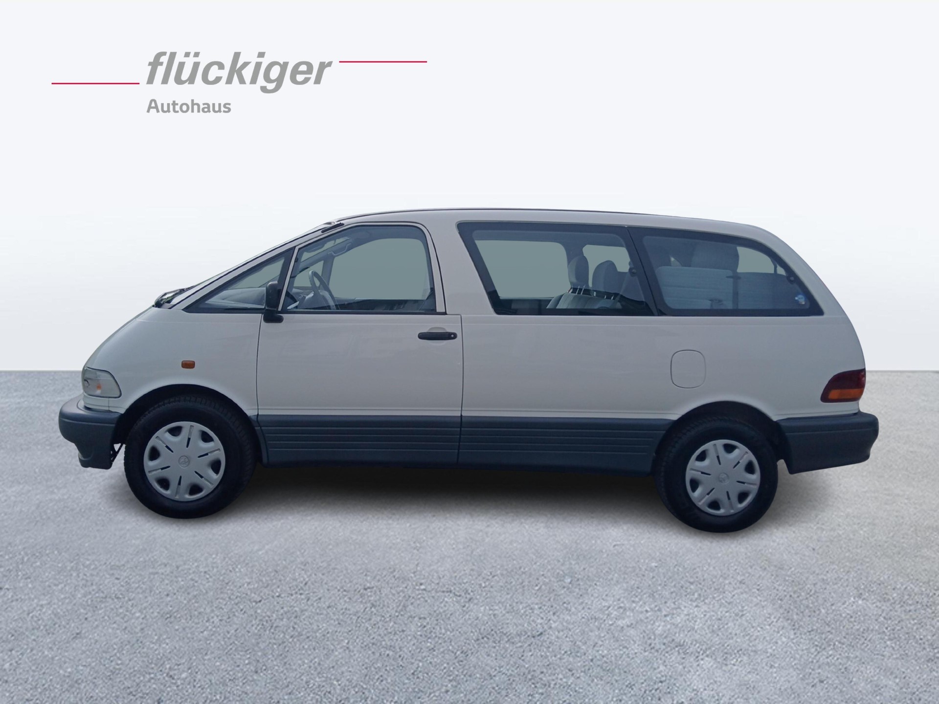 TOYOTA Previa 2.4 XE-image-1