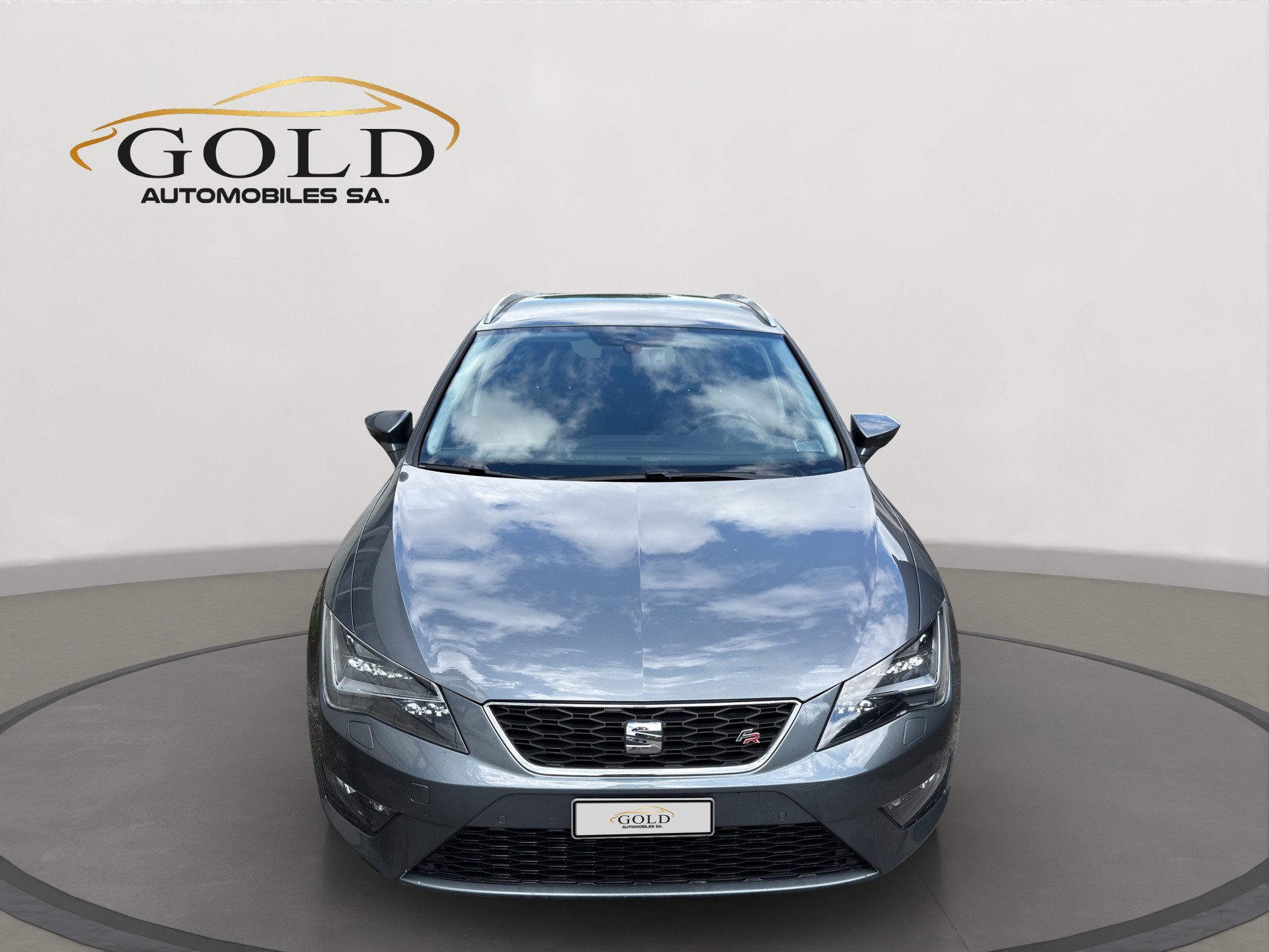 SEAT Leon ST 1.4 TSI FR Viva-image-13