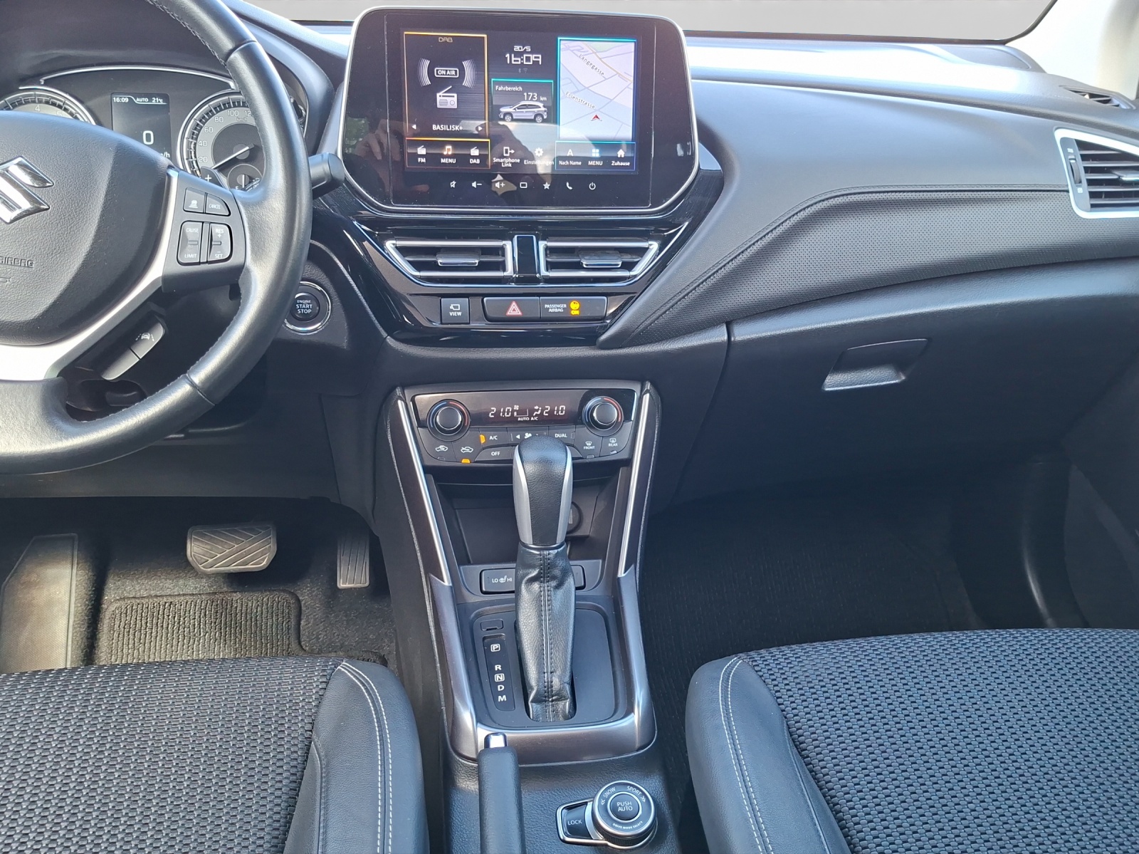 SUZUKI S-Cross 1.4 T Compact Top Hybrid 4x4-image-15