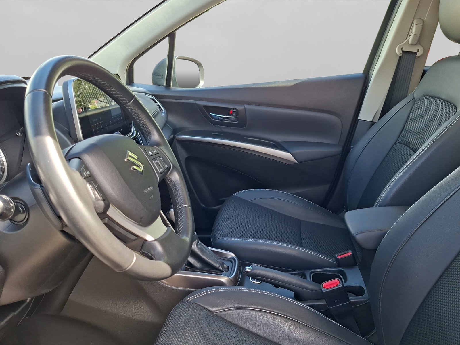 SUZUKI S-Cross 1.4 T Compact Top Hybrid 4x4-image-9