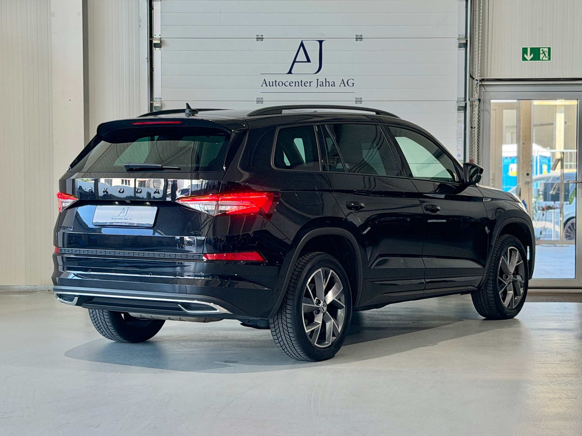 SKODA Kodiaq 2.0 TSI 4x4 SportLine (CH) Facelift!-image-6