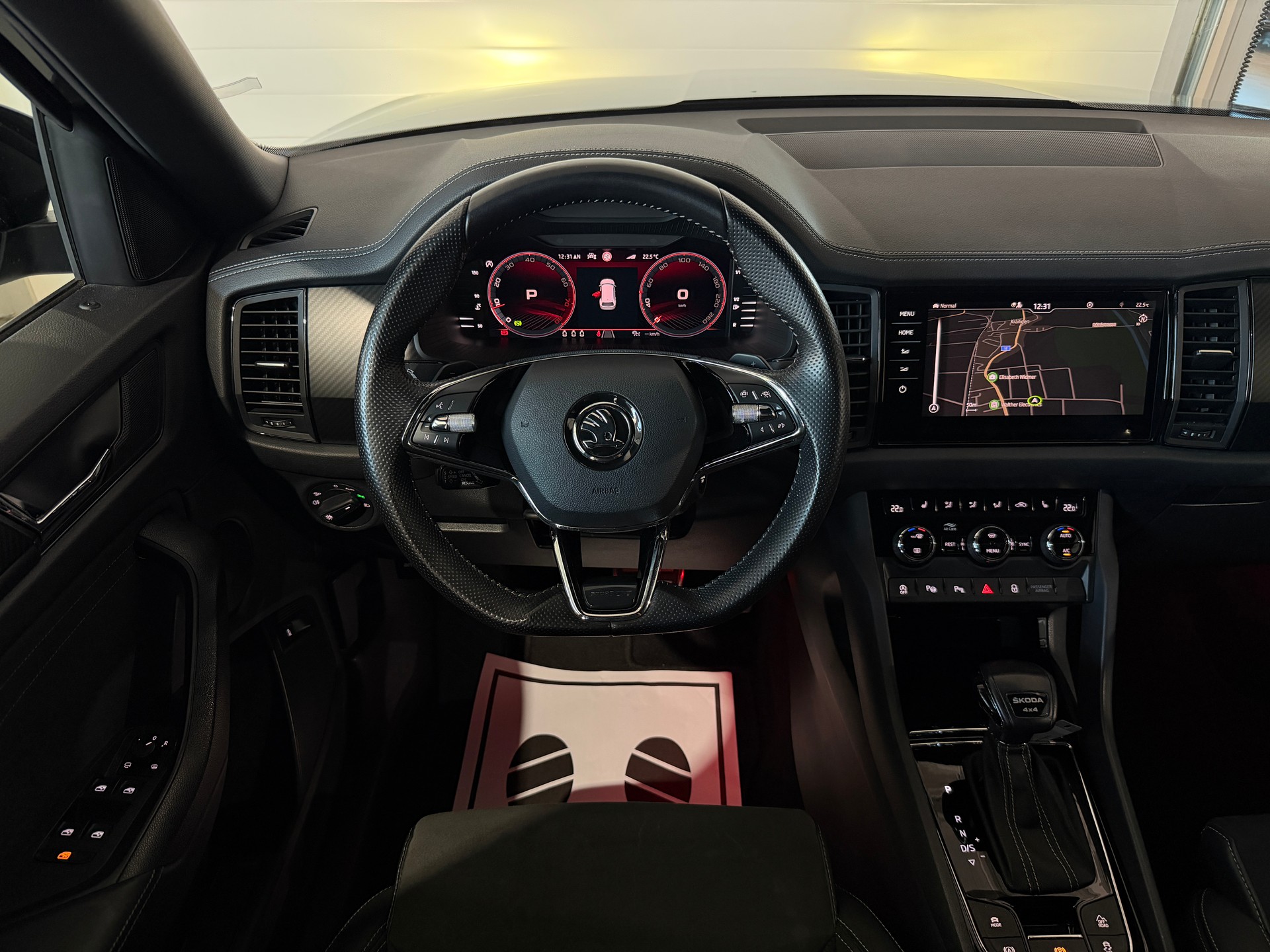SKODA Kodiaq 2.0 TSI 4x4 SportLine (CH) Facelift!-image-7