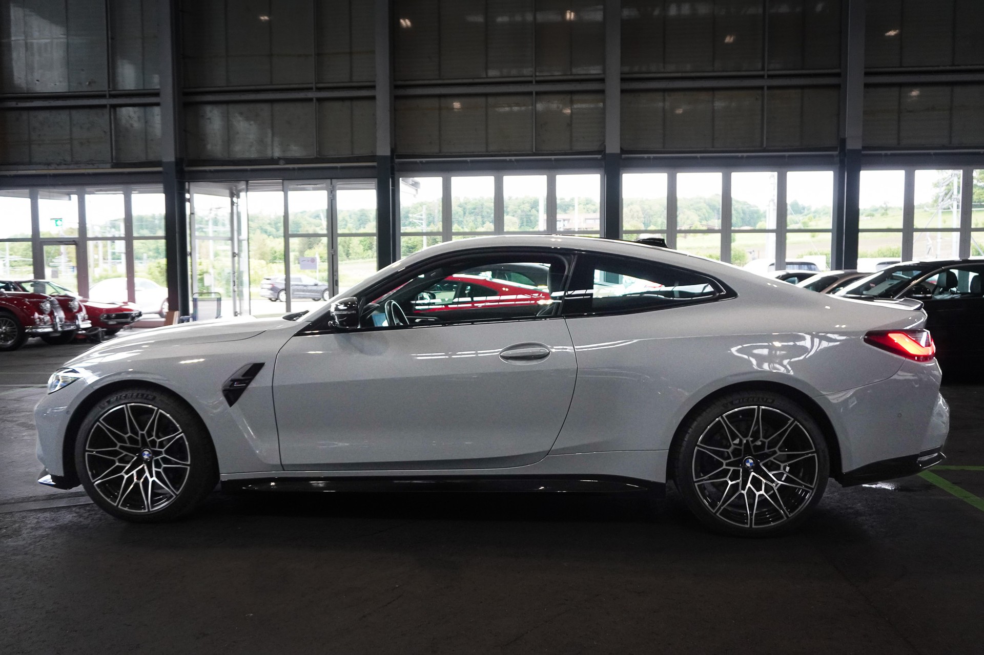 BMW M4 Coupé Competition-showroom-element-1
