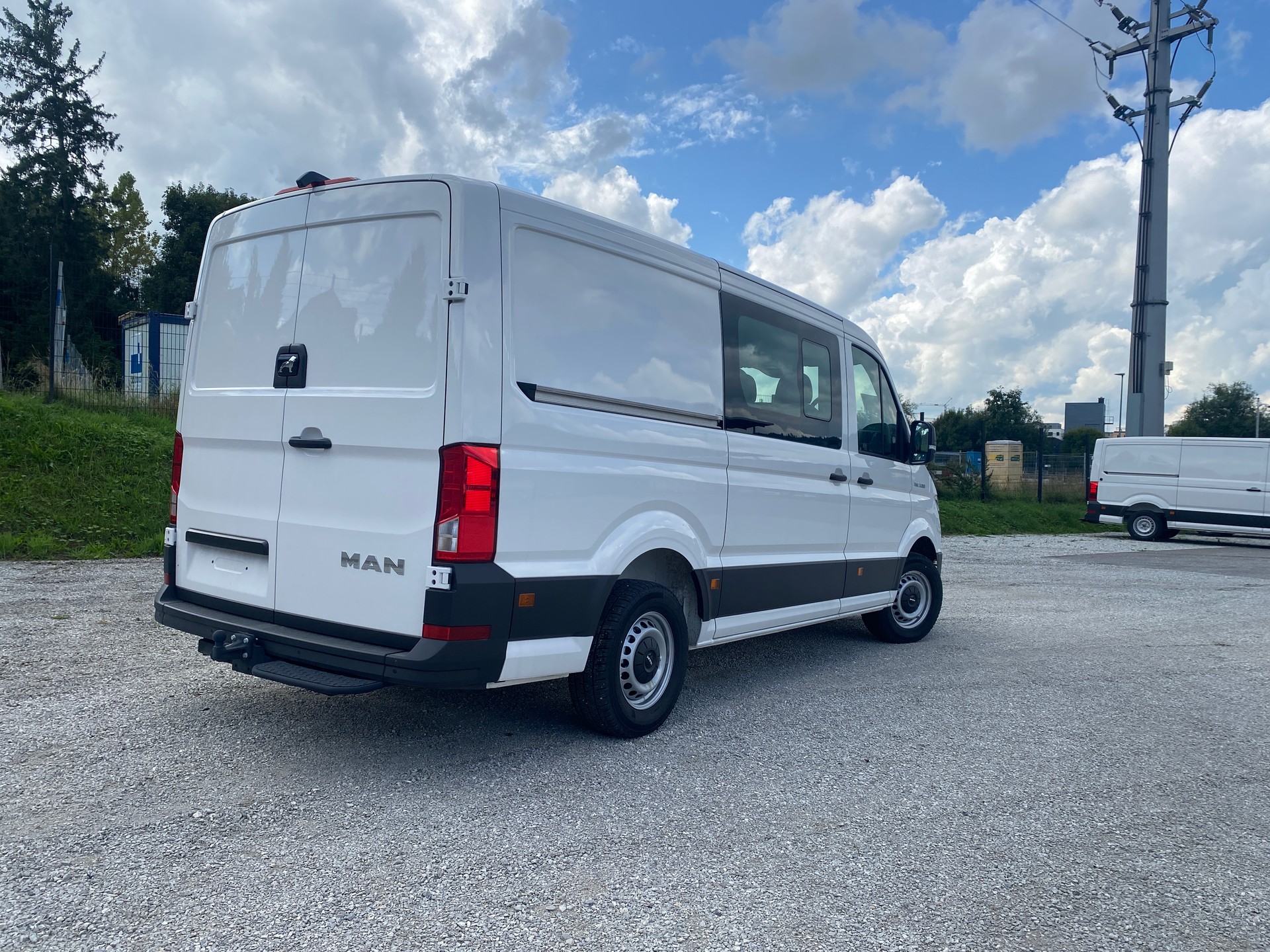 MAN TGE 3.180 4x4 L3 H2 7 places (Snoeks)-image-5