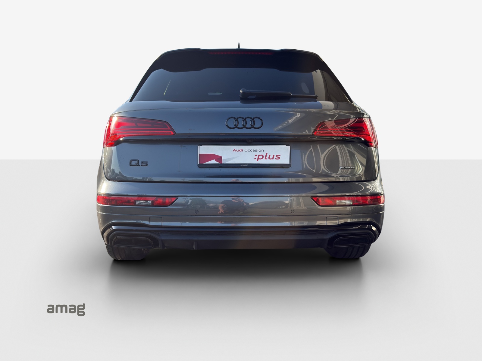 AUDI Q5 55 TFSI e PHEV S line quattro S-tronic-image-4