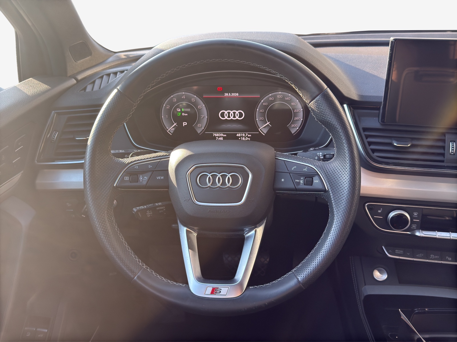 AUDI Q5 55 TFSI e PHEV S line quattro S-tronic-image-10