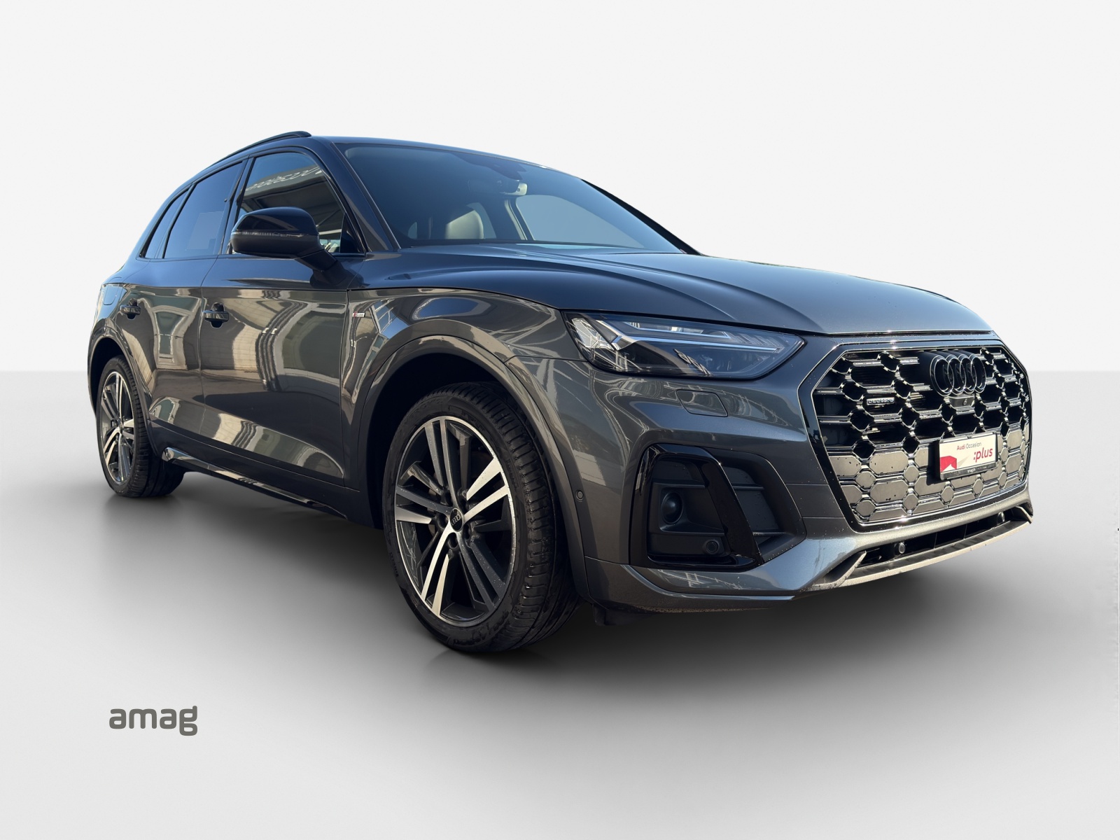 AUDI Q5 55 TFSI e PHEV S line quattro S-tronic-image-6