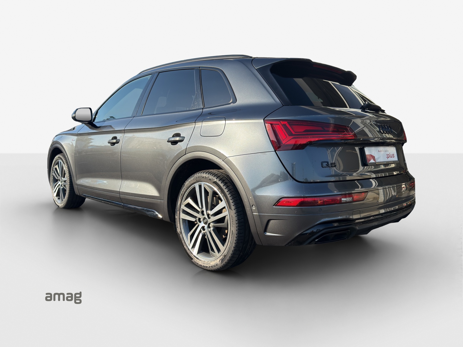 AUDI Q5 55 TFSI e PHEV S line quattro S-tronic-image-2