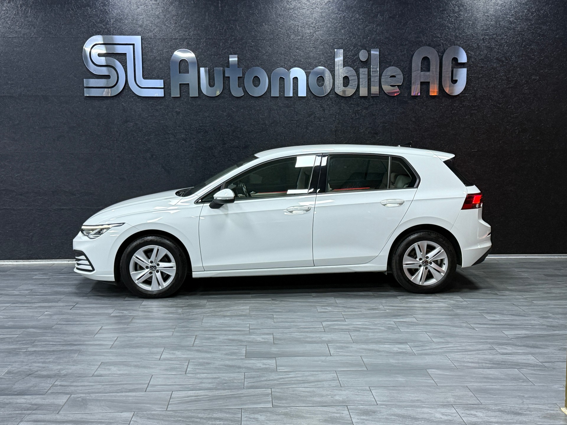 VW Golf 2.0 TDI Life-image-5