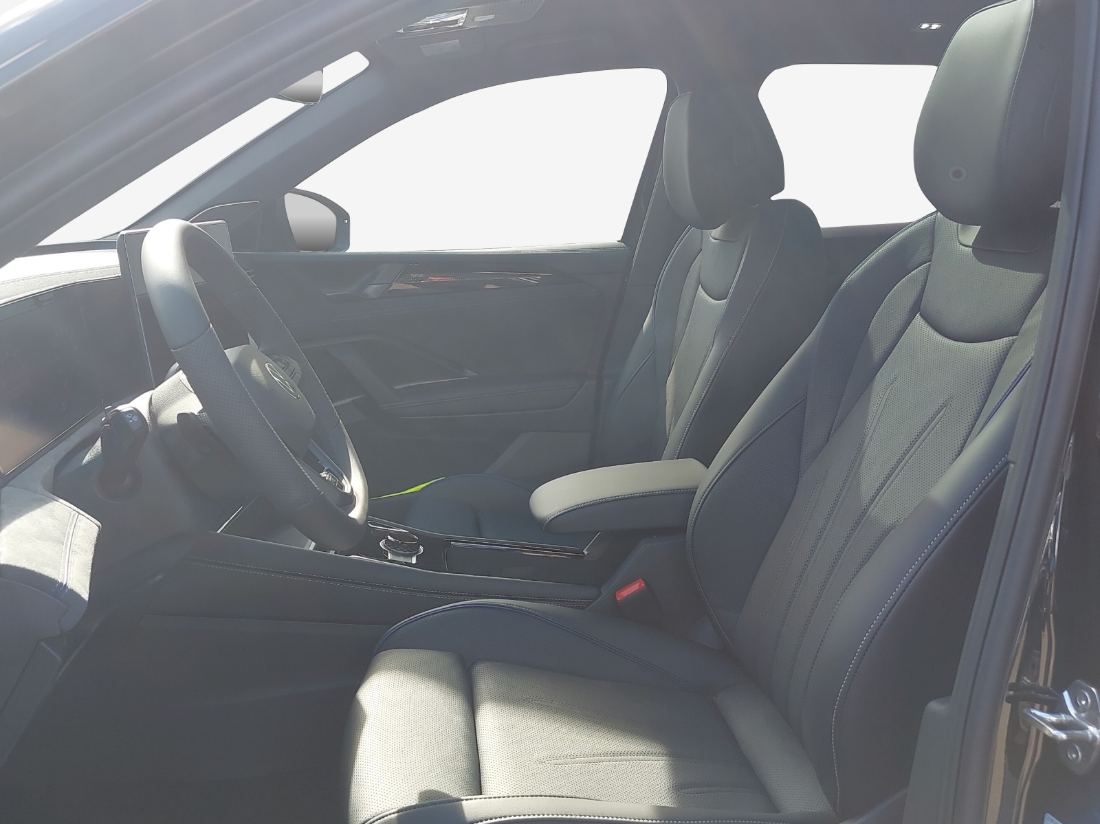 VW Tiguan 2.0 TSI DSG R-Line Plus 4Motion-image-7
