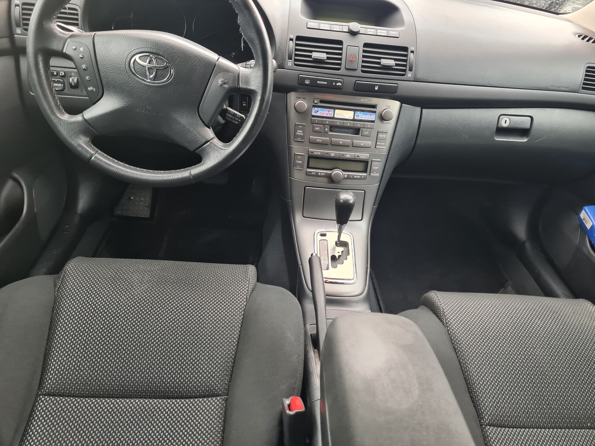 TOYOTA Avensis 2.4 D4 VVT-i Linea Sol Sportswagon T-Step5-image-6