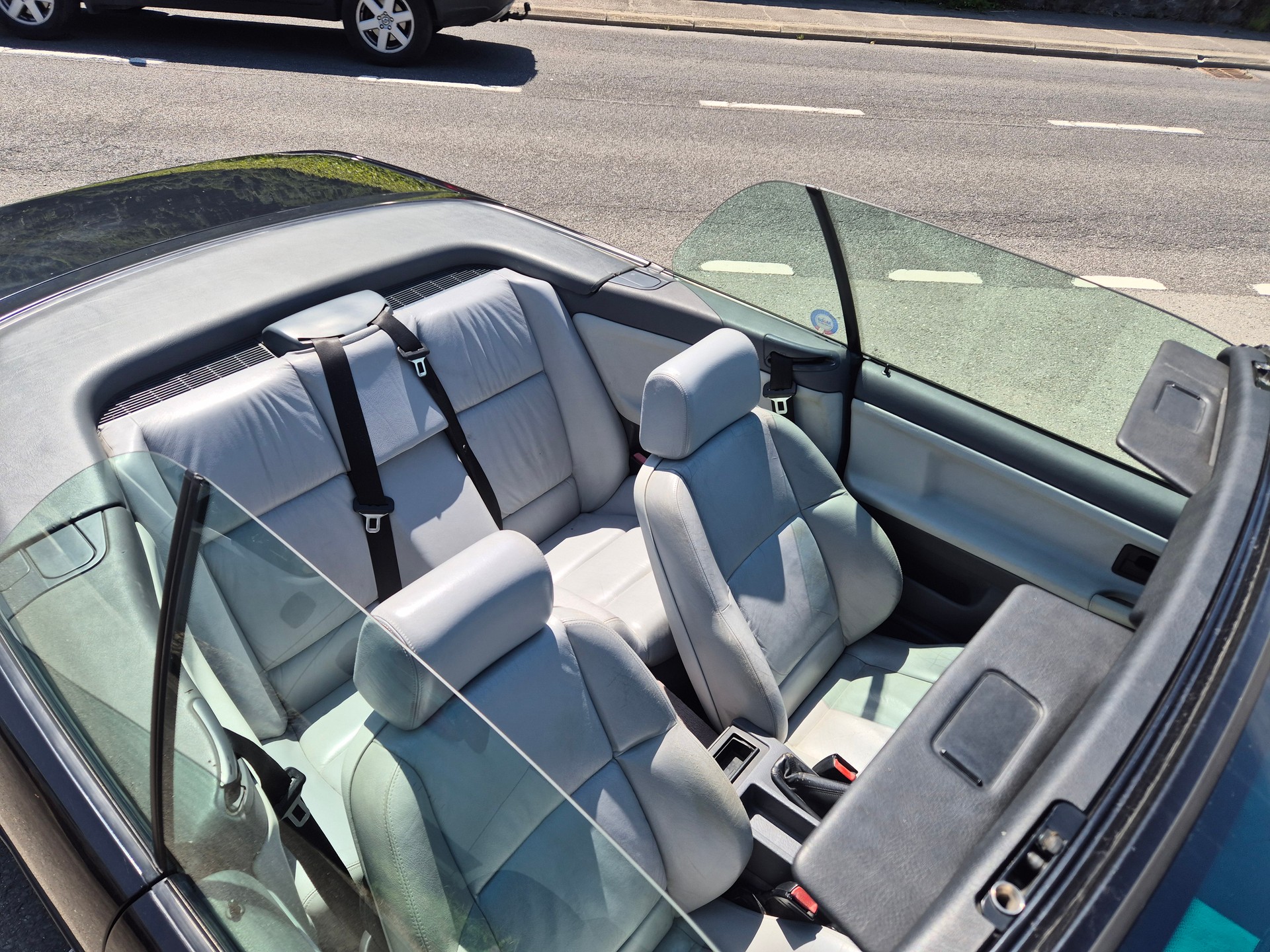 BMW 318i Cabrio M-PACK-image-8