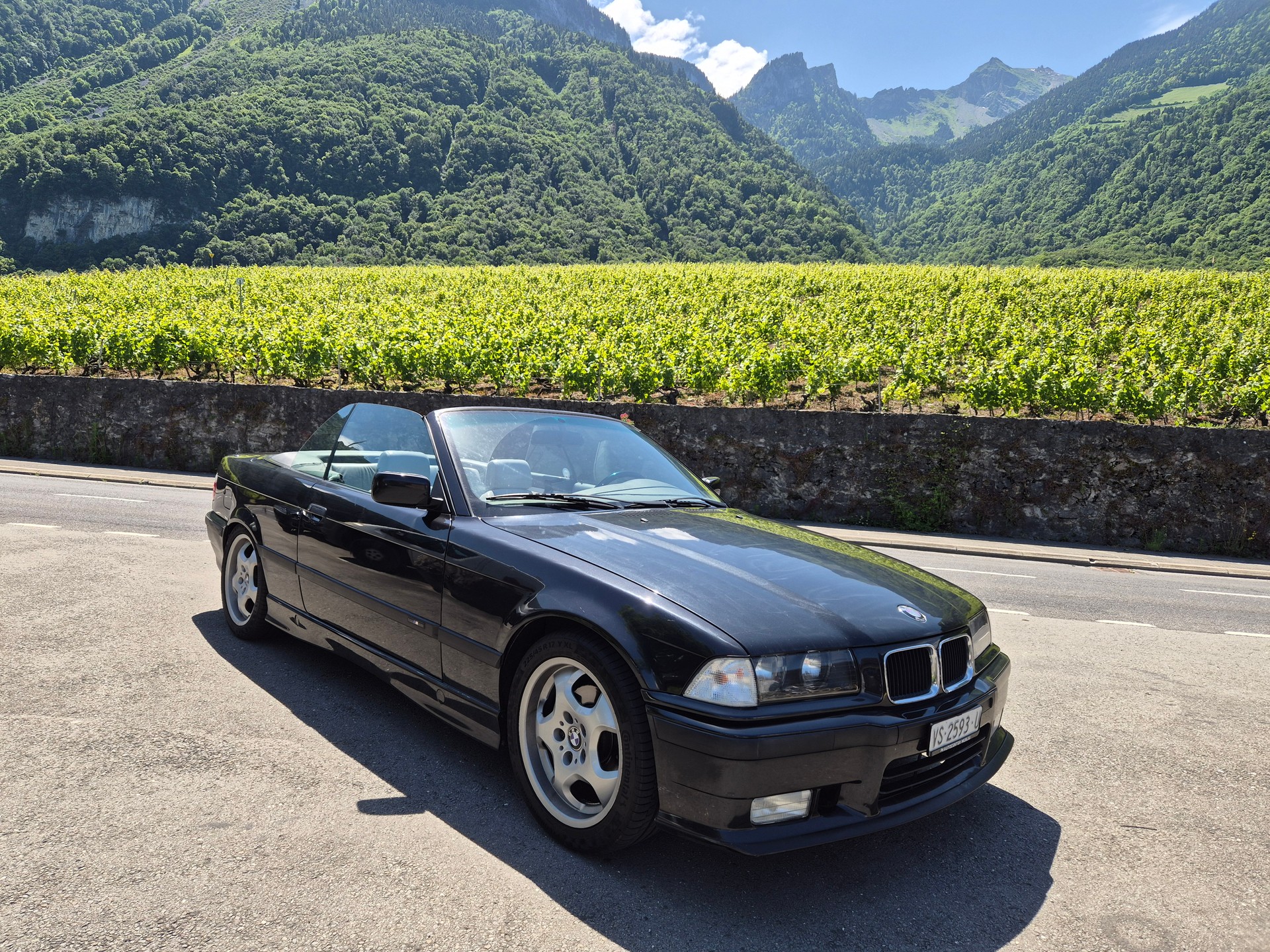 BMW 318i Cabrio M-PACK-image-0